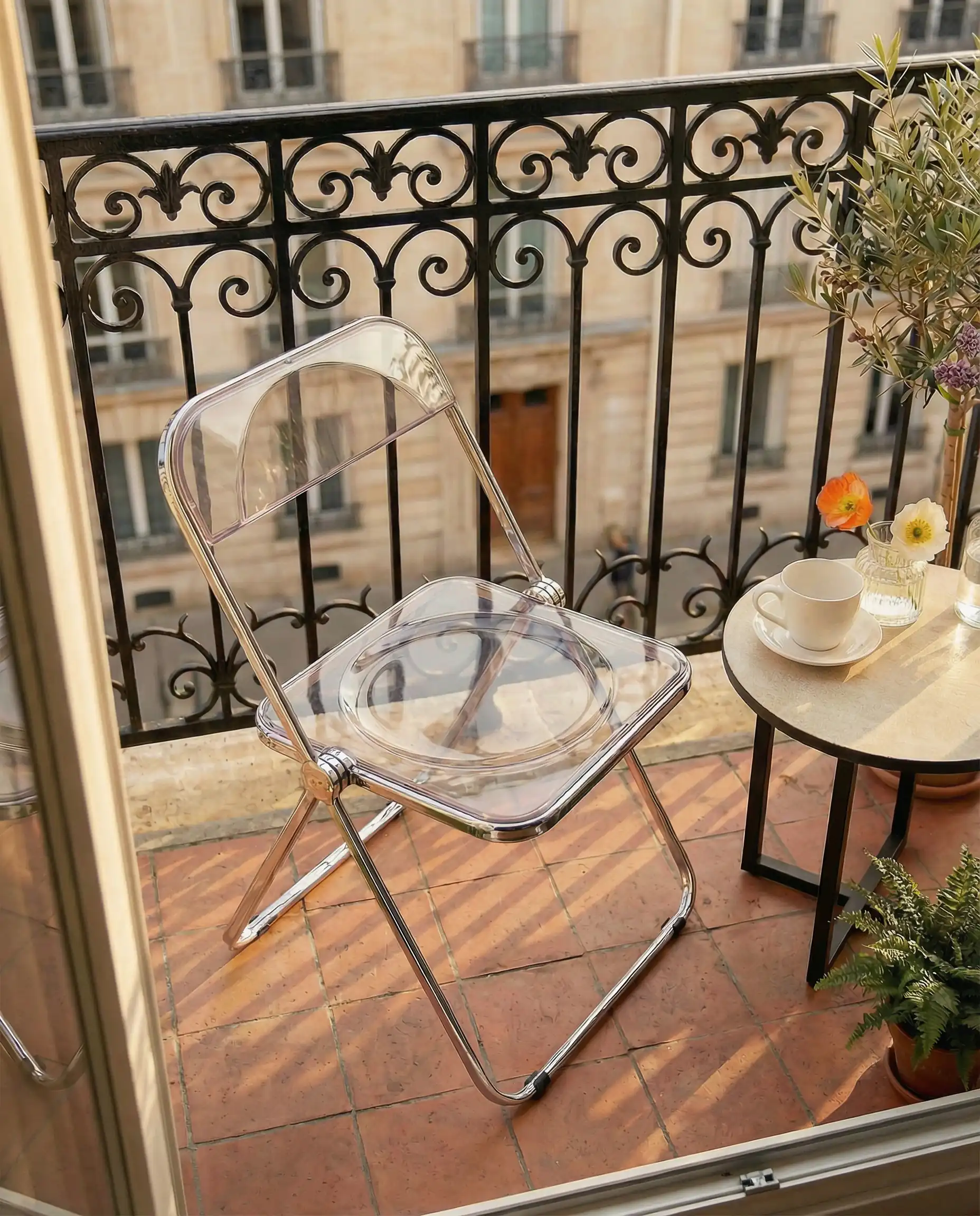 Cuzco folding chair made of metal and smoke resin