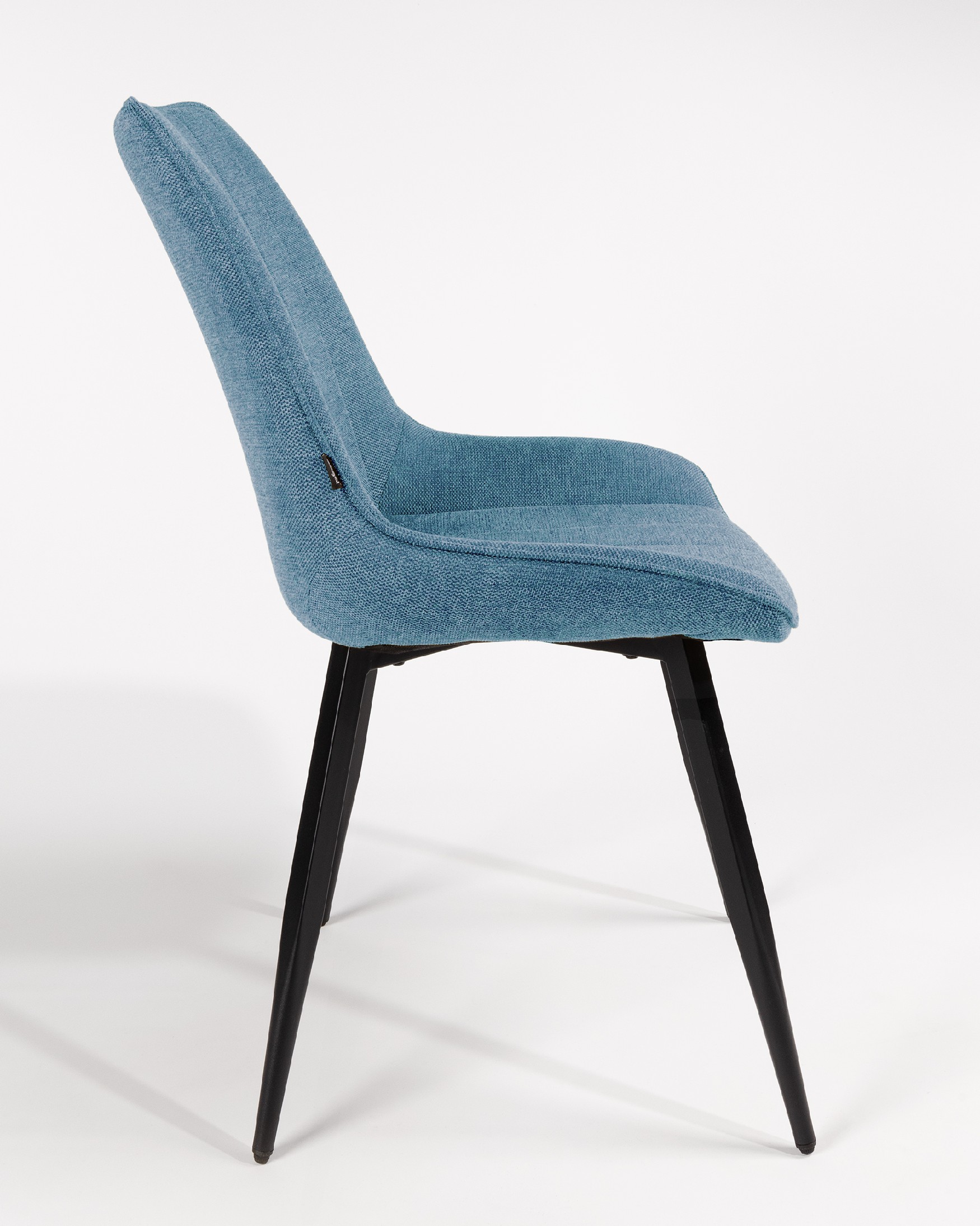 Silla Ankara con tapizado azul y patas negras