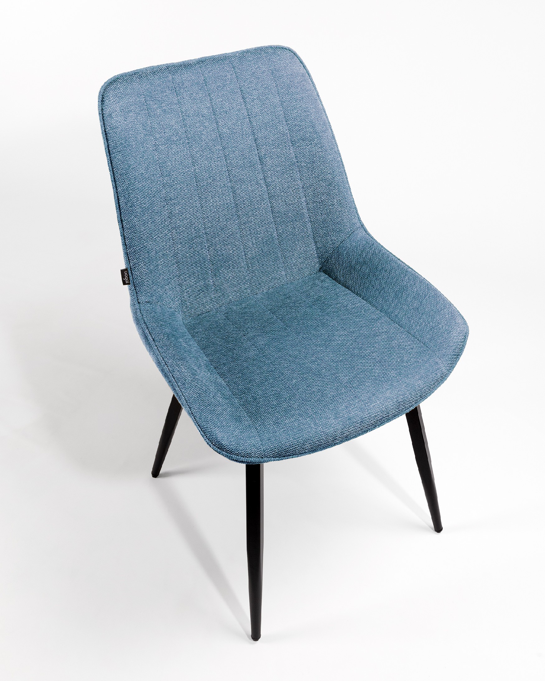 Silla Ankara con tapizado azul y patas negras