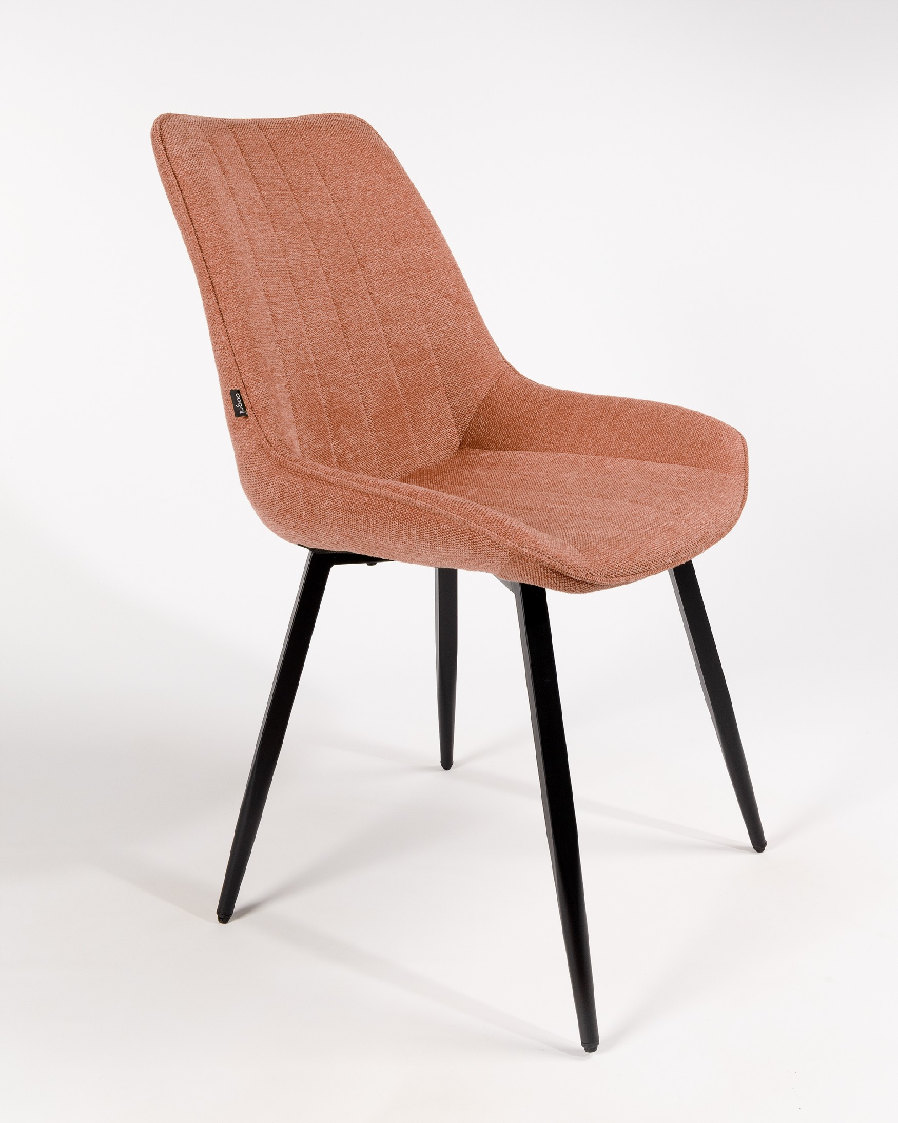 Silla Ankara con tapizado salmón y patas negras