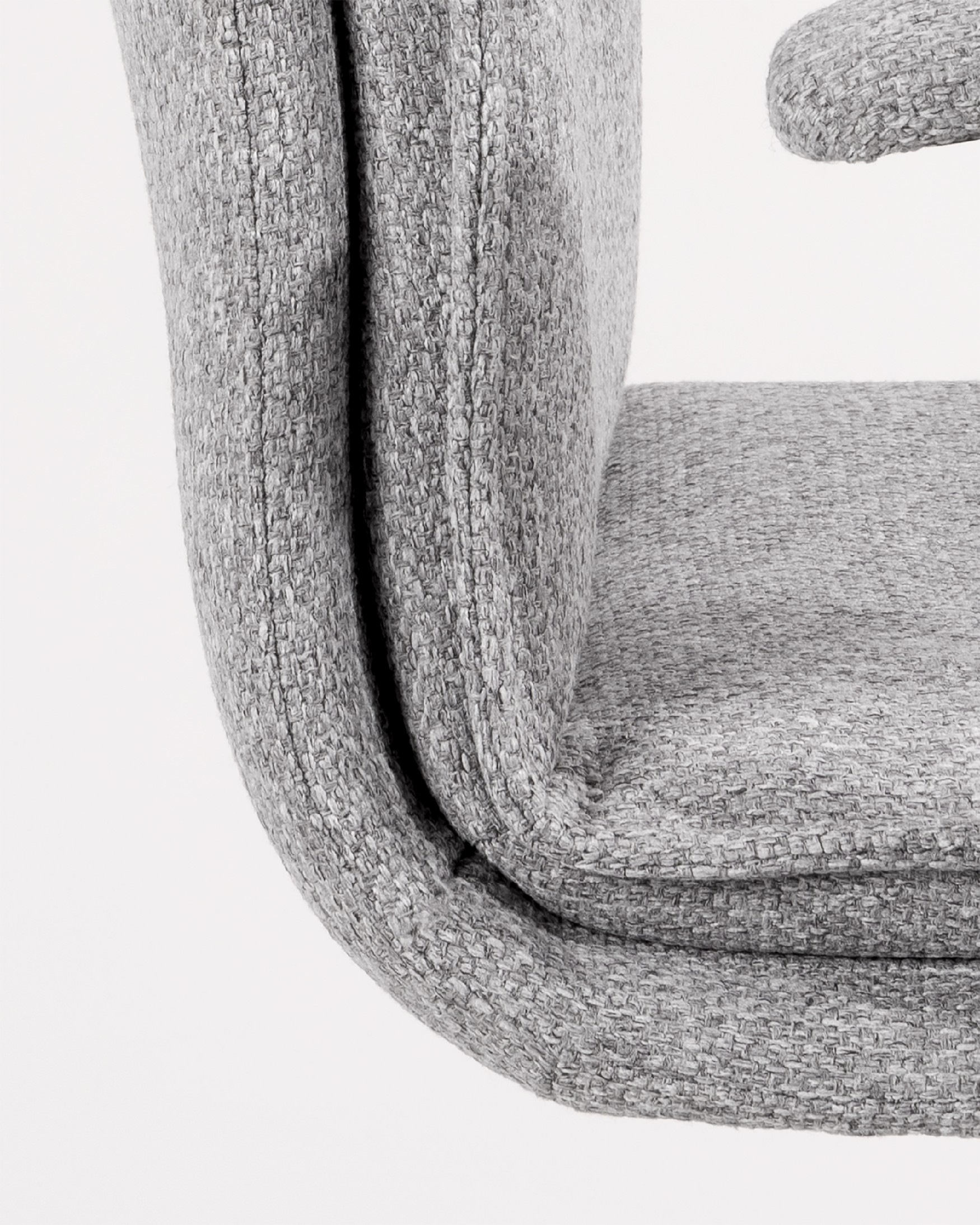 Bonn swivel chair with wheels, upholstered in gray and with black metal legs