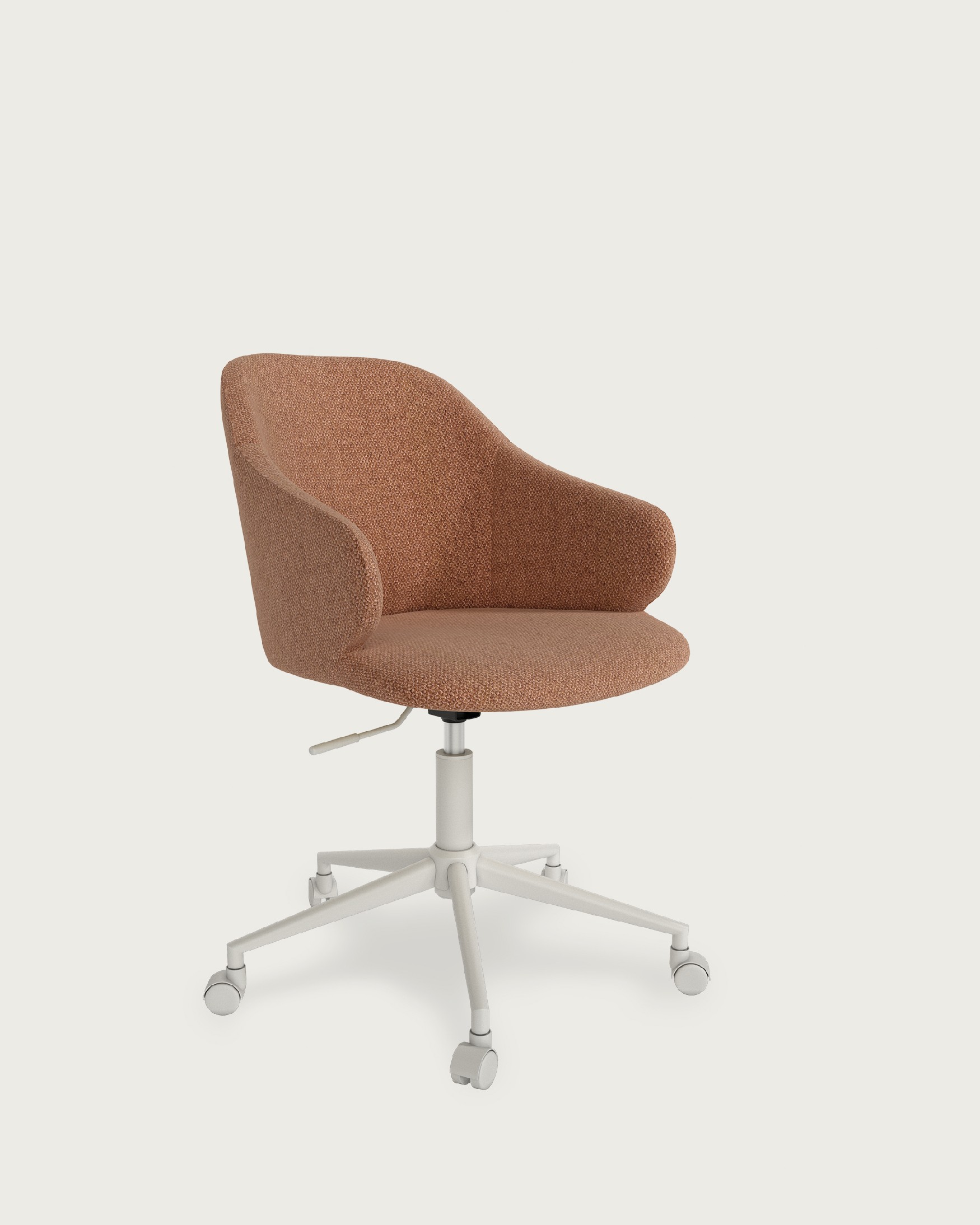Silla Zurich con tapizado salmón y patas metálicas blancas