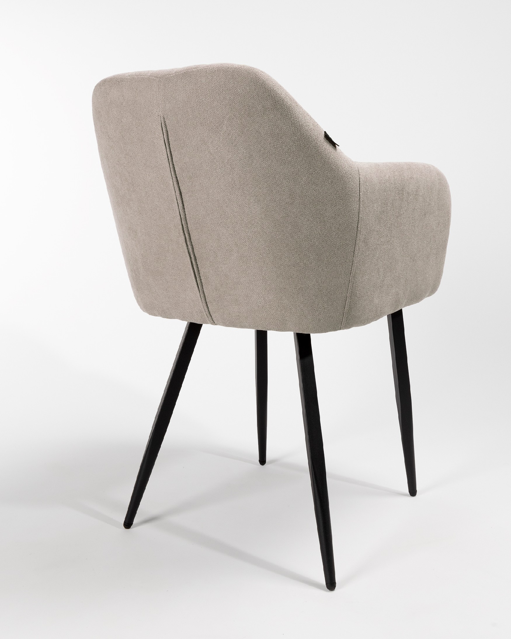 Chaise Chicago avec rembourrage perle et pieds métalliques noirs
