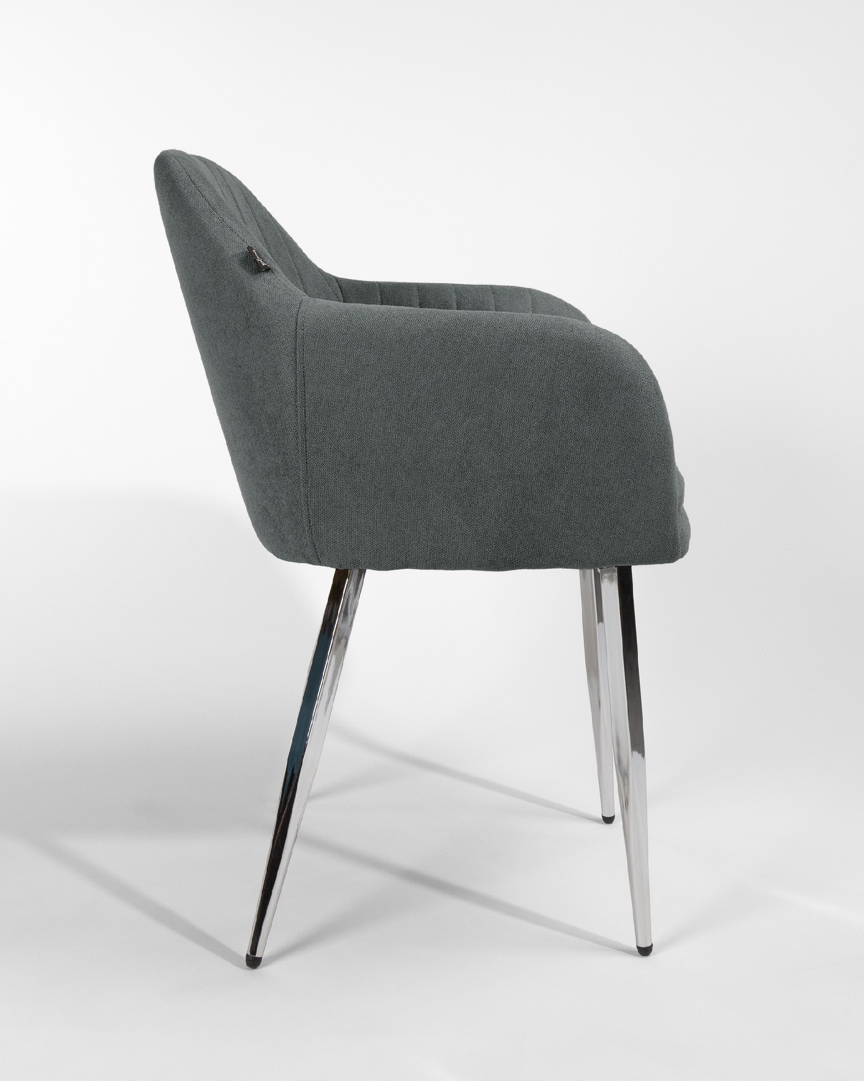 Chaise Detroit avec revêtement marengo et pieds chromés