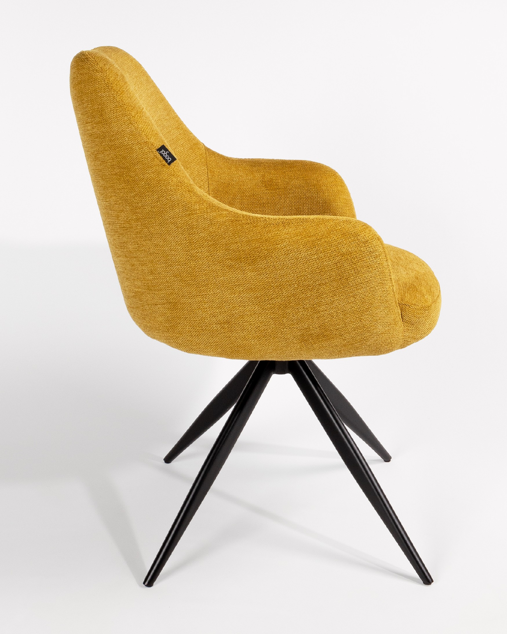 Montreal swivel chair 180º with return function, mustard upholstery, and black metal legs