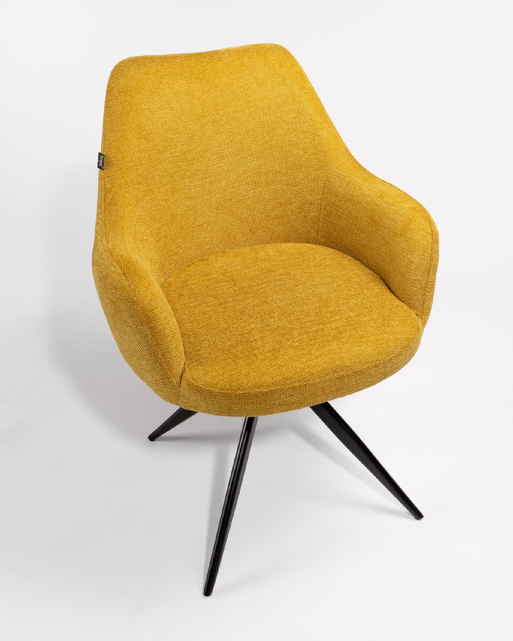 Montreal swivel chair 180º with return function, mustard upholstery, and black metal legs