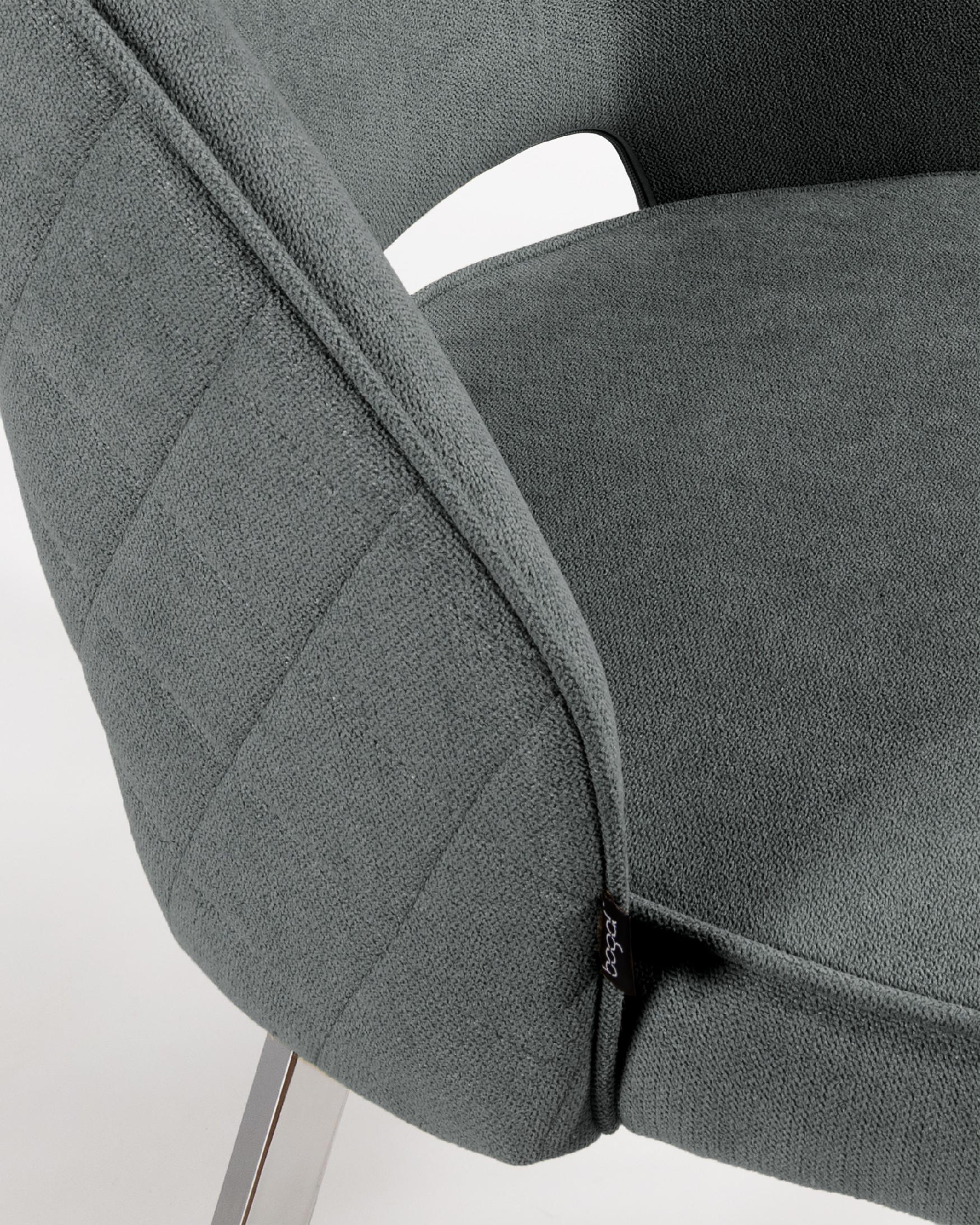 Chaise Naples avec rembourrage marengo et pieds chromés