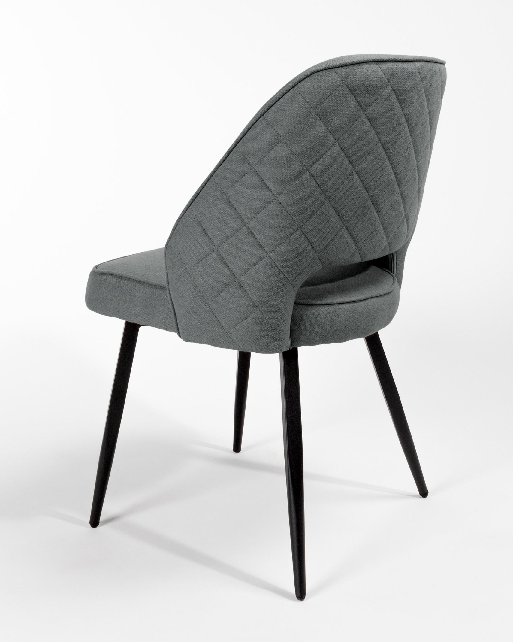 Chaise Sicile avec tapisserie marengo et pieds métalliques noirs