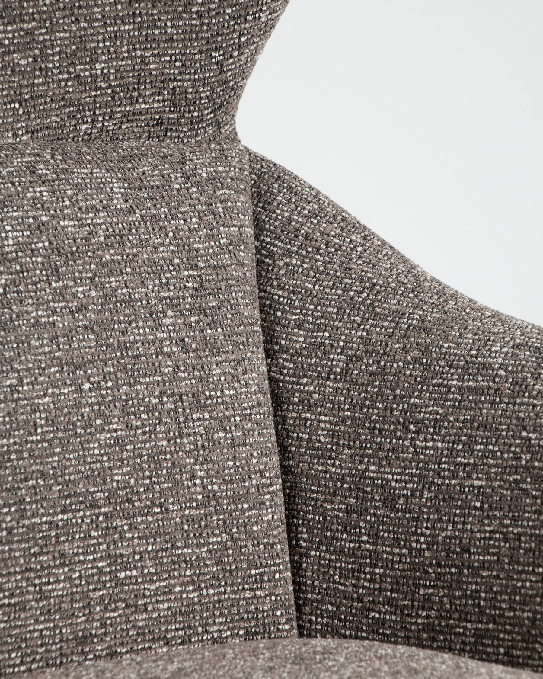 Abelia swivel armchair with anthracite upholstery and black metal leg