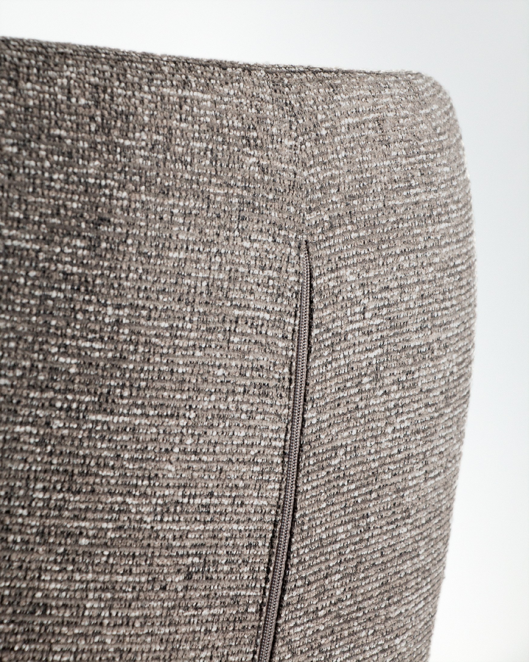 Abelia swivel armchair with anthracite upholstery and black metal leg