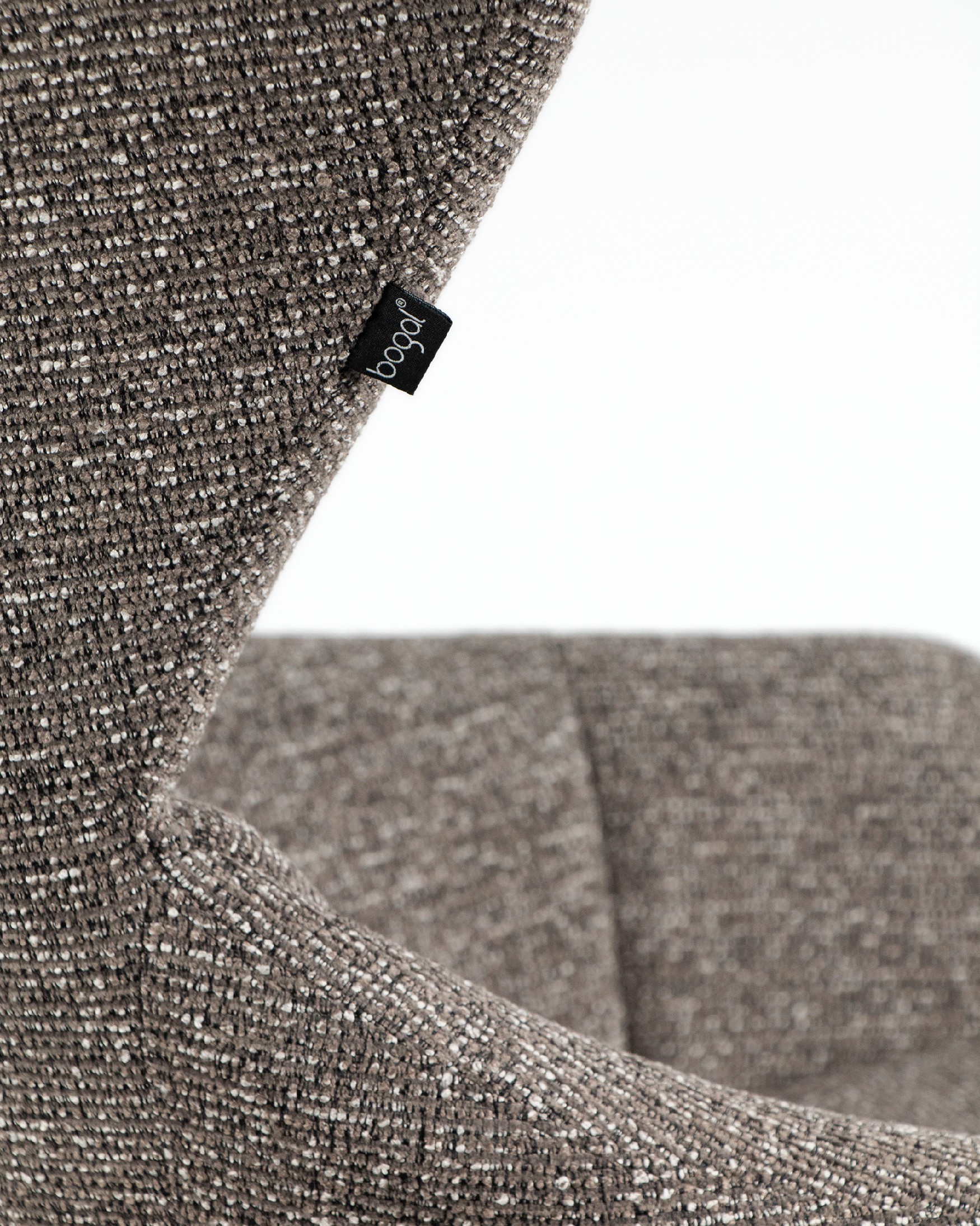 Abelia swivel armchair with anthracite upholstery and black metal leg
