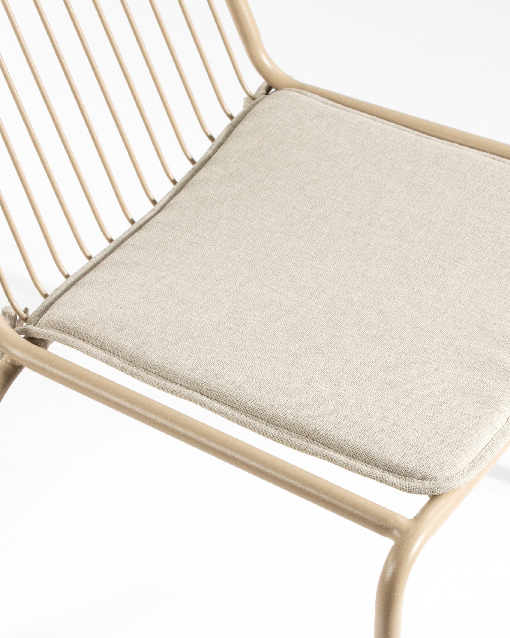 Aloha metal sand chair with cushion.