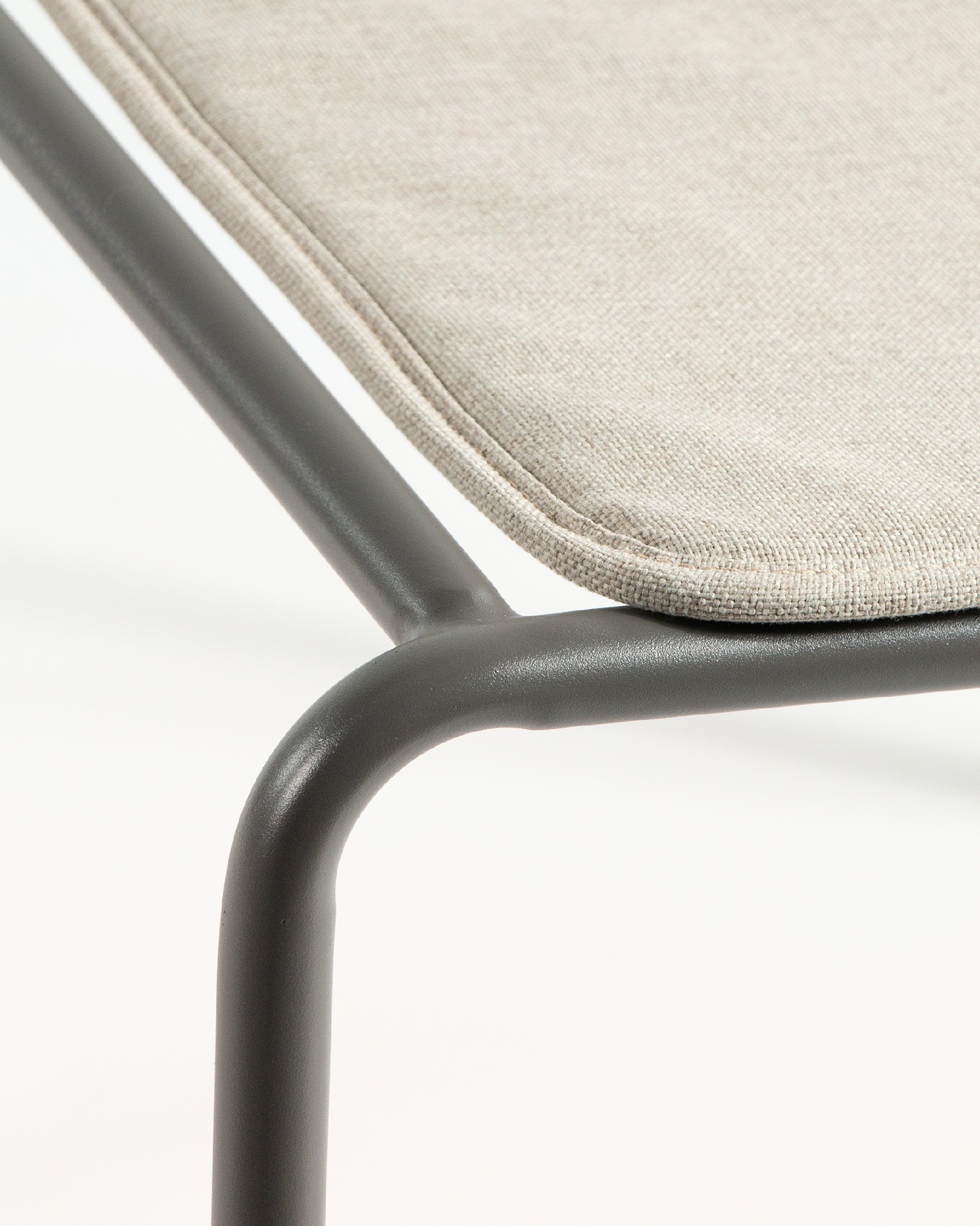 Aloha metal graphite chair with cushion