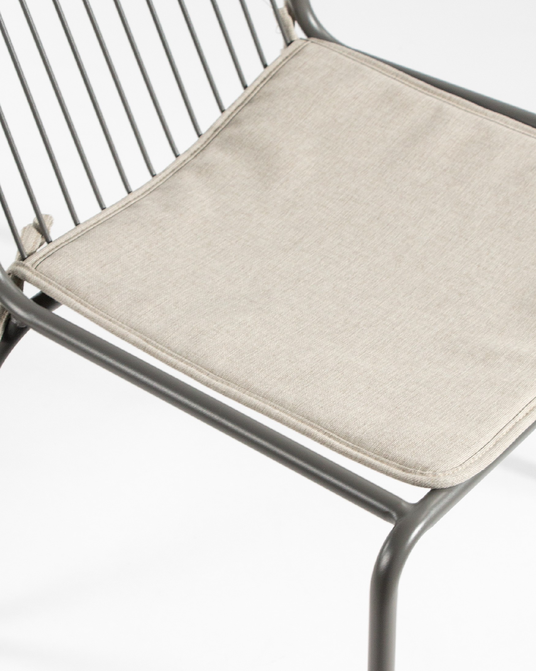 Aloha metal graphite chair with cushion