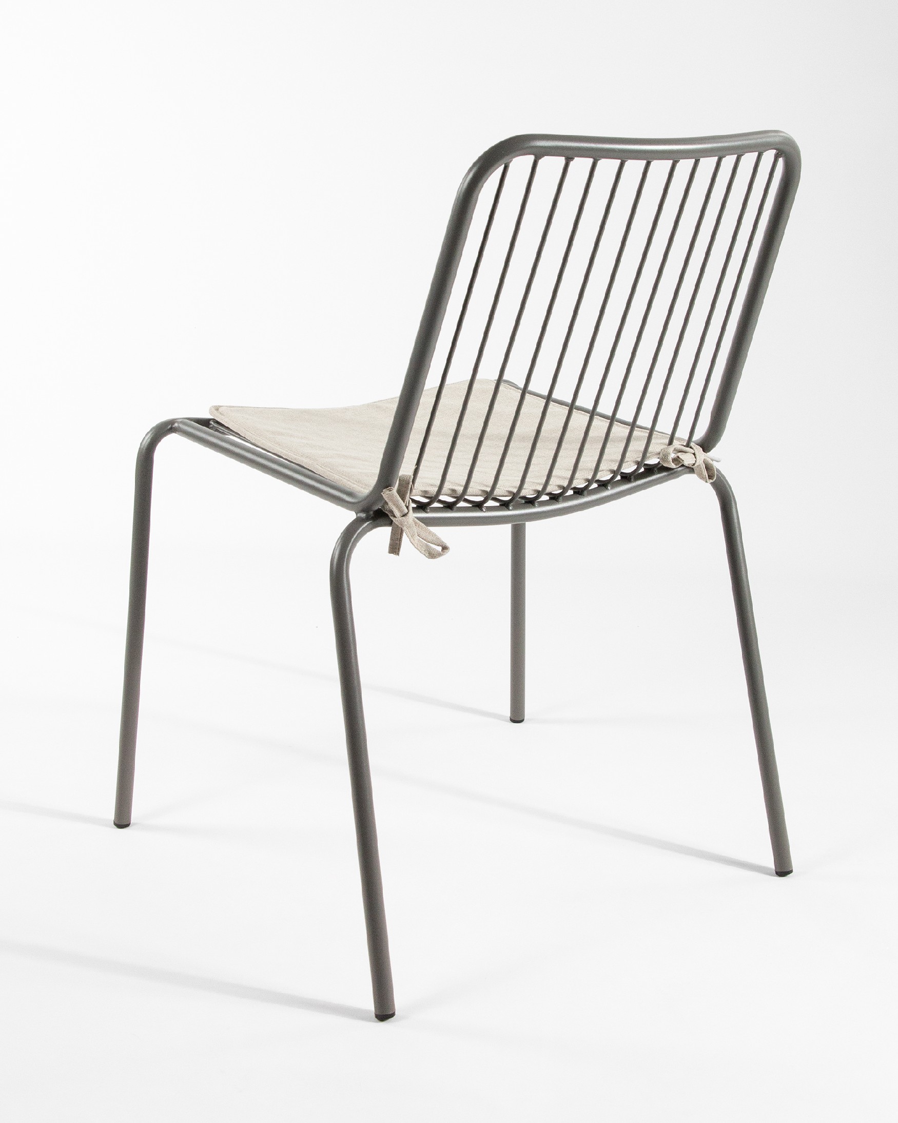 Aloha metal graphite chair with cushion