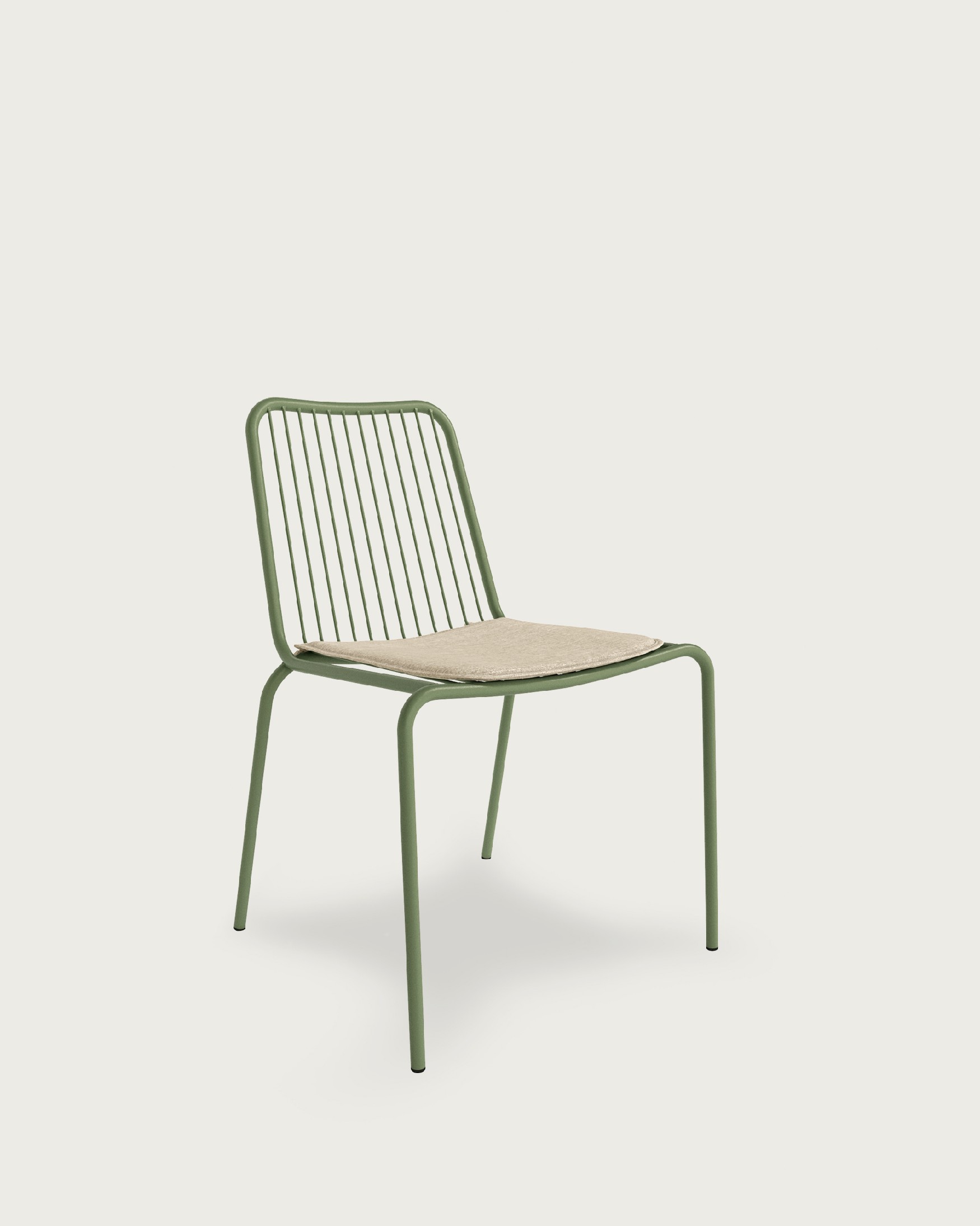 Chaise Aloha en métal vert craie avec coussin