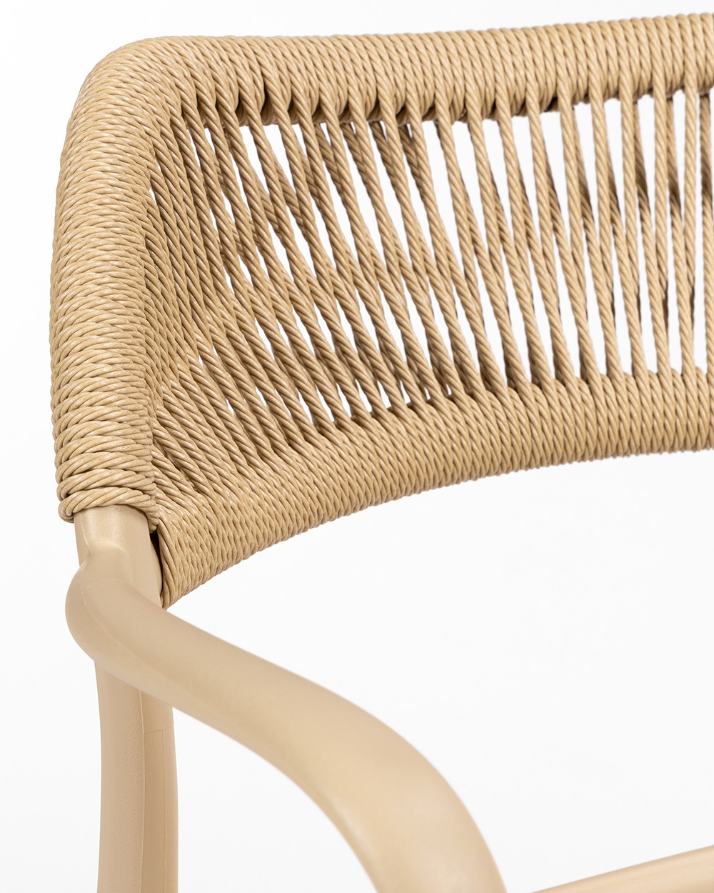 Chaise Amalfi en polypropylène sable et corde synthétique
