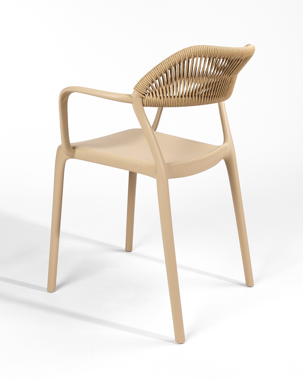 Chaise Amalfi en polypropylène sable et corde synthétique