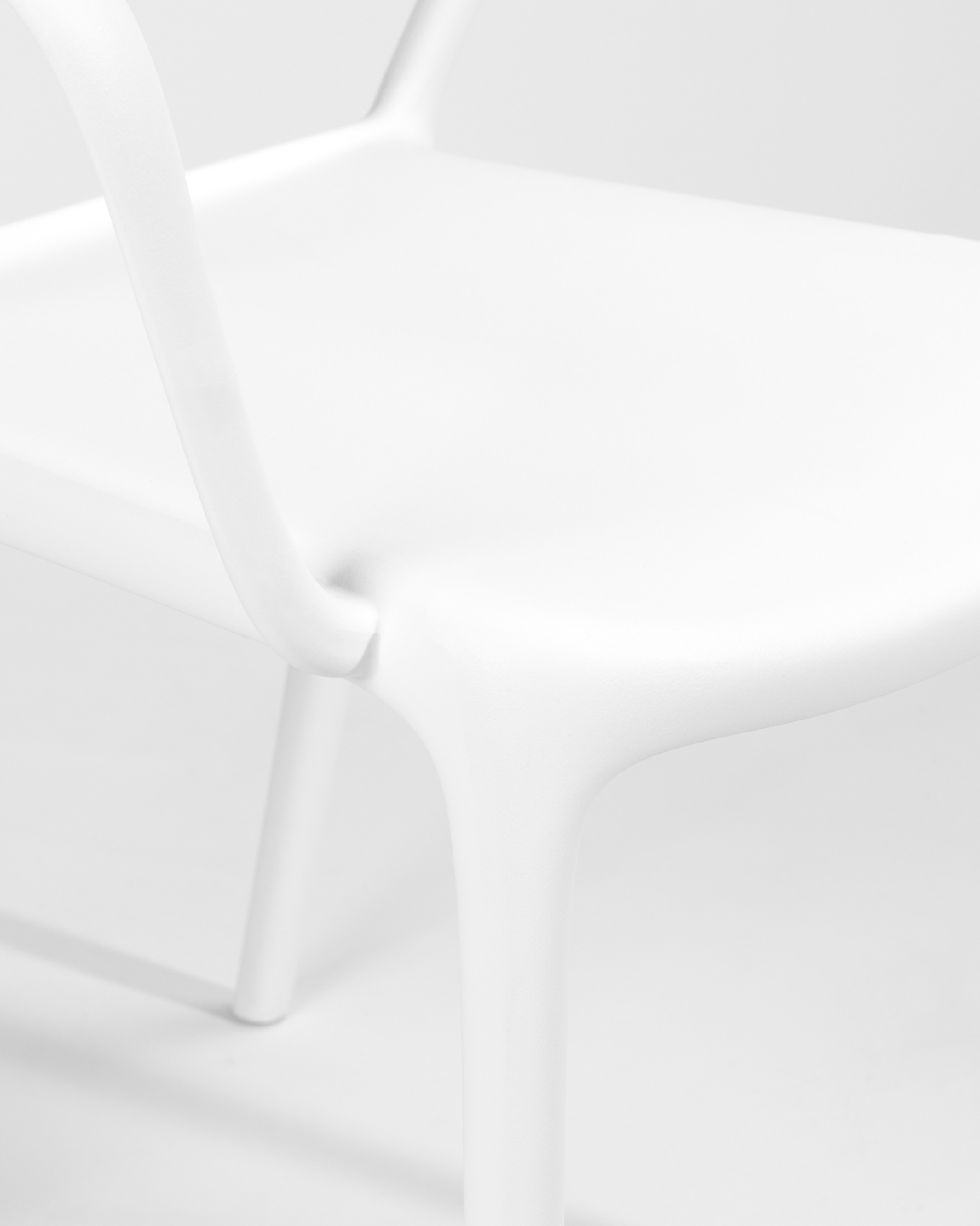 Chair Amalfi in white polypropylene and synthetic rope