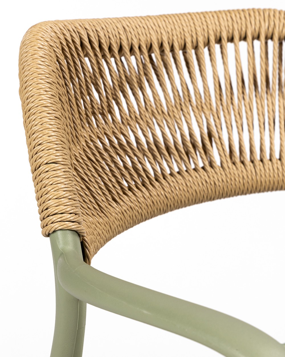 Silla Amalfi de polipropileno verde tiza y cuerda sintética