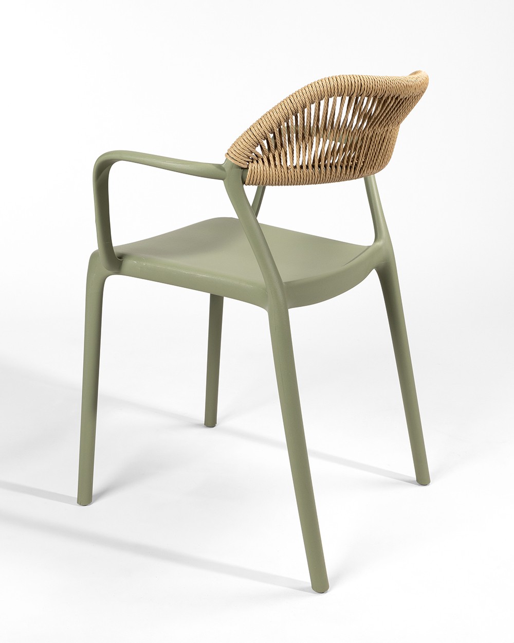 Silla Amalfi de polipropileno verde tiza y cuerda sintética