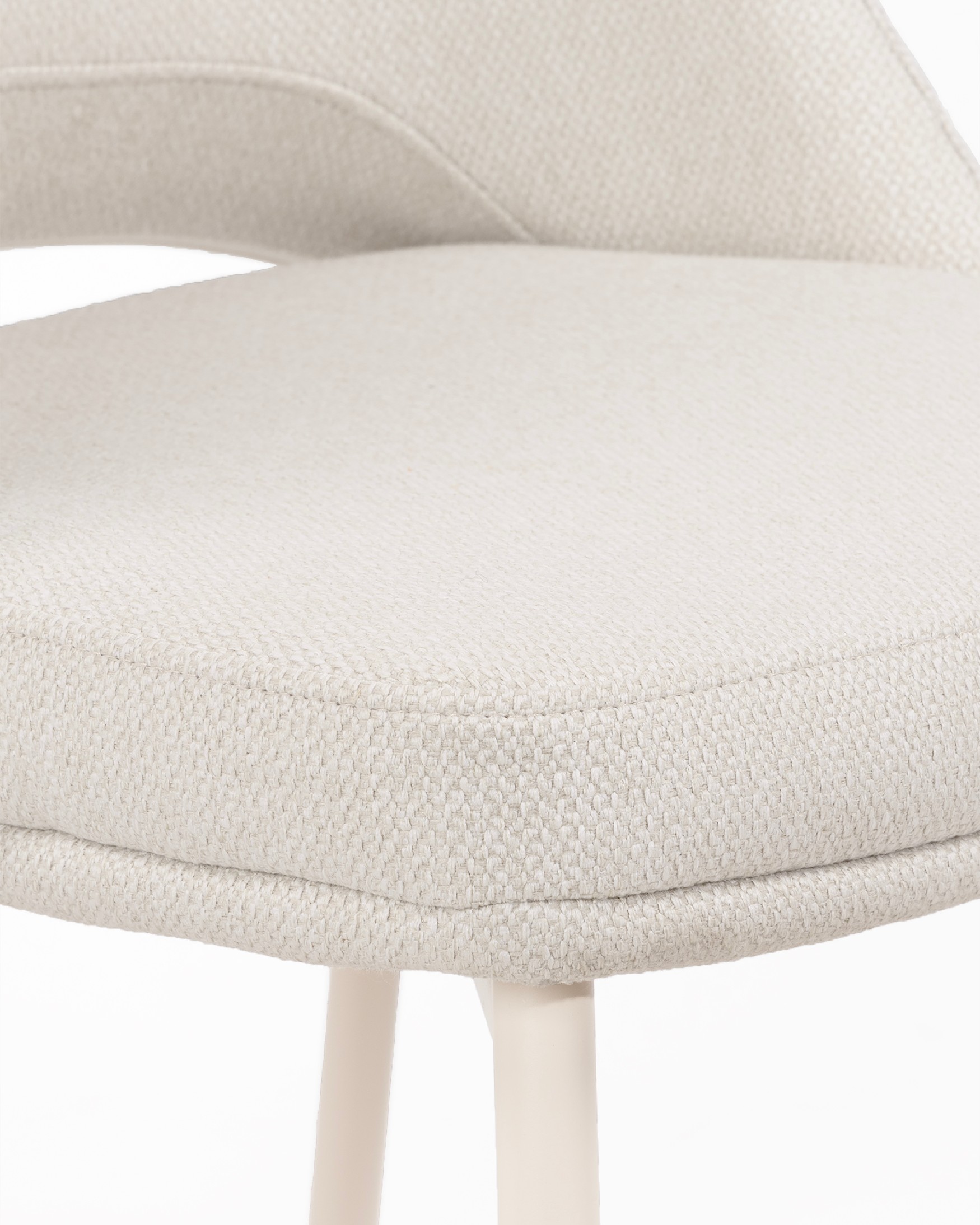 Chaise Aman avec rembourrage nacré et pieds métalliques ivoire