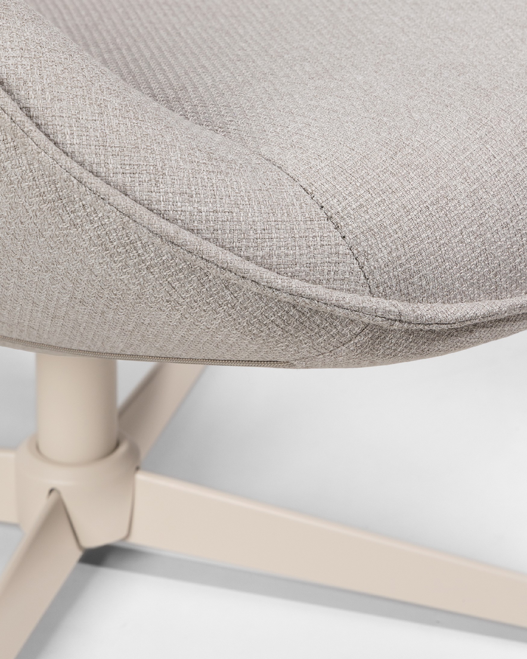 Areca armchair with pearl upholstery and ivory metal base, 360° swivel