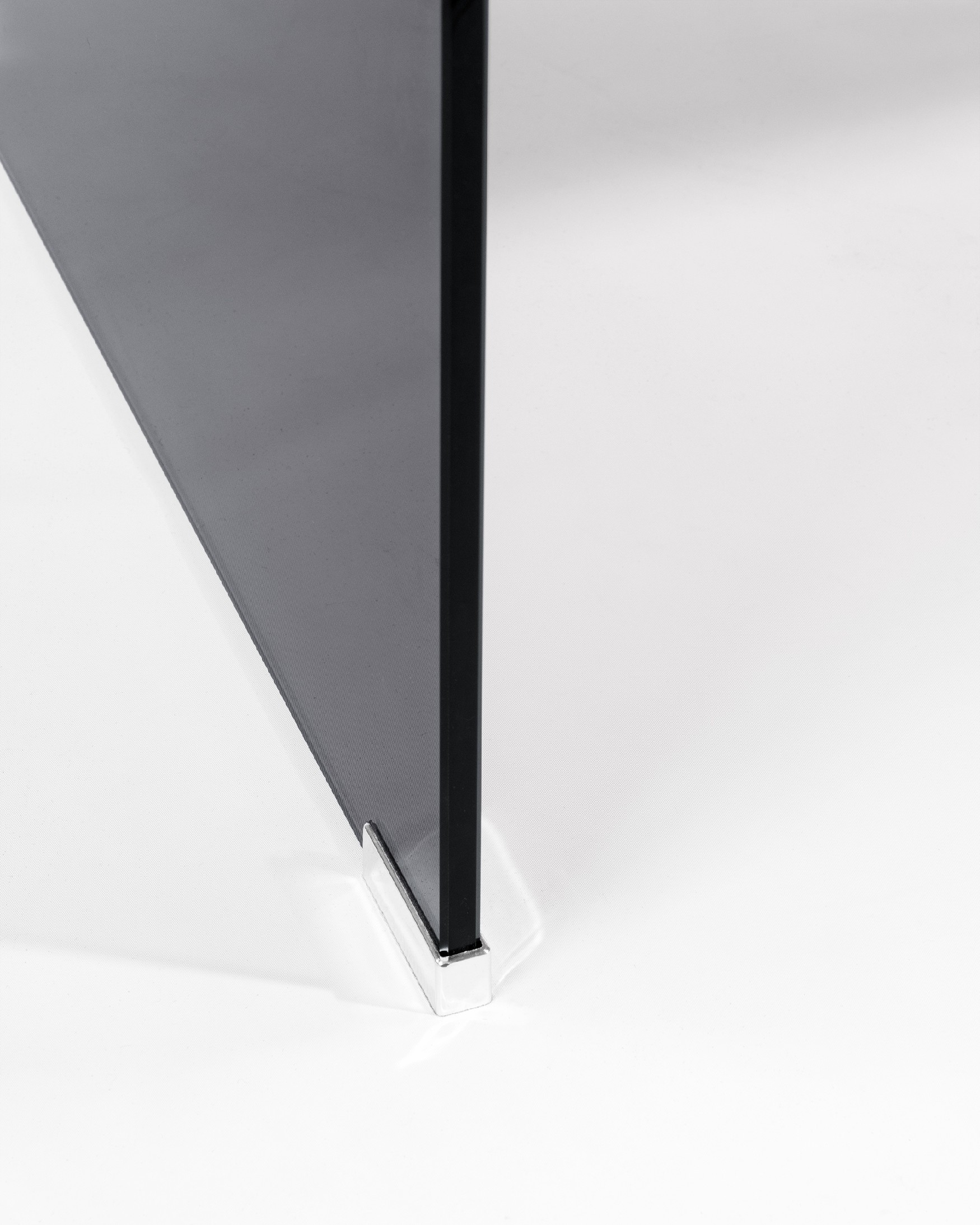 Table d'appoint Ares en verre trempé couleur graphite (12 mm) 110 x 36 cm