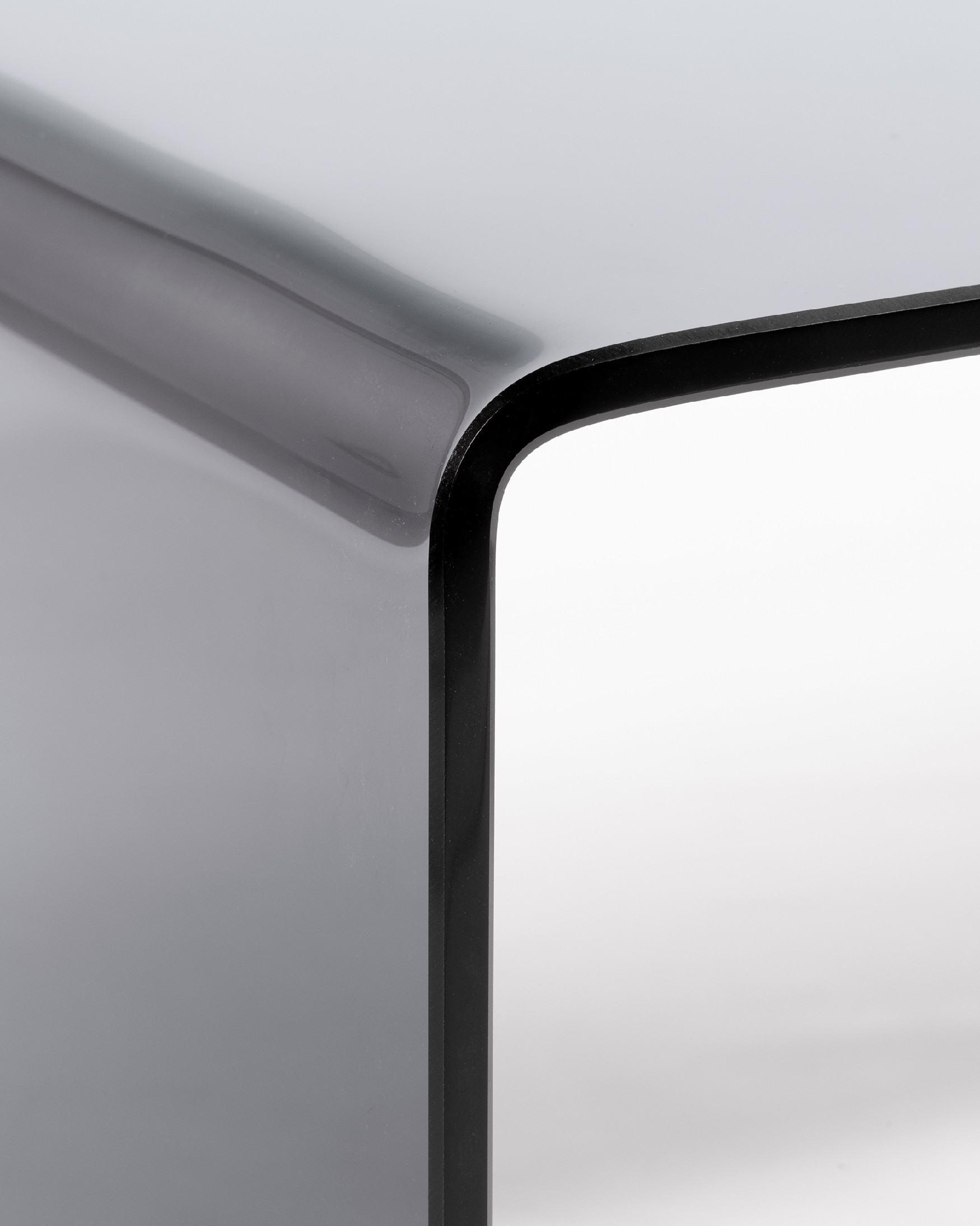 Table d'appoint Ares en verre trempé couleur graphite (12 mm) 110 x 36 cm