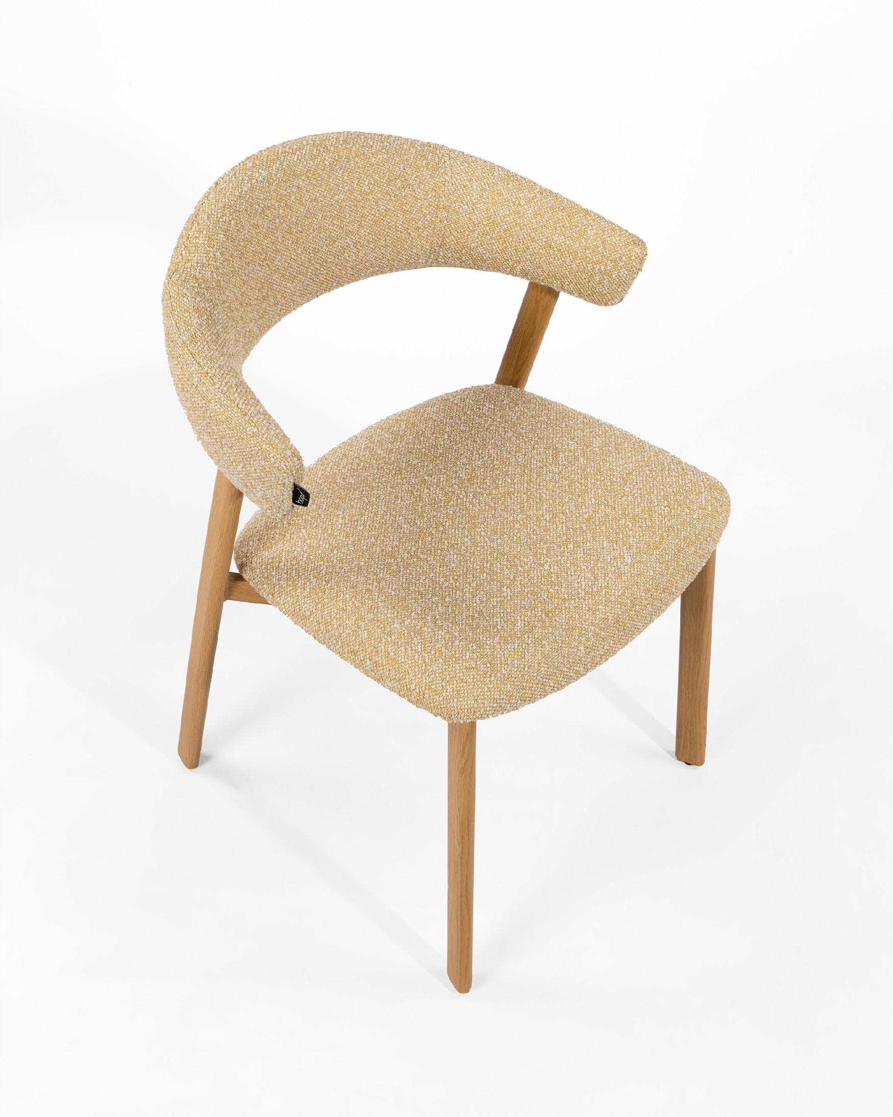 Chaise Arica avec revêtement miel et structure métallique avec finition bois