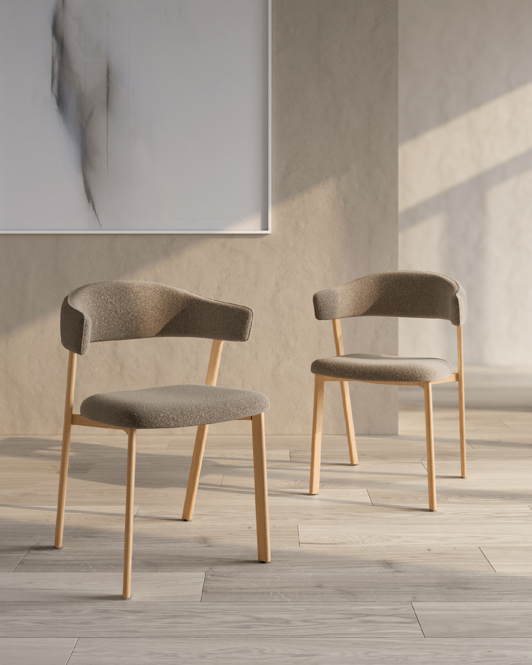 Arica chair with brown upholstery and metal structure with wood finish