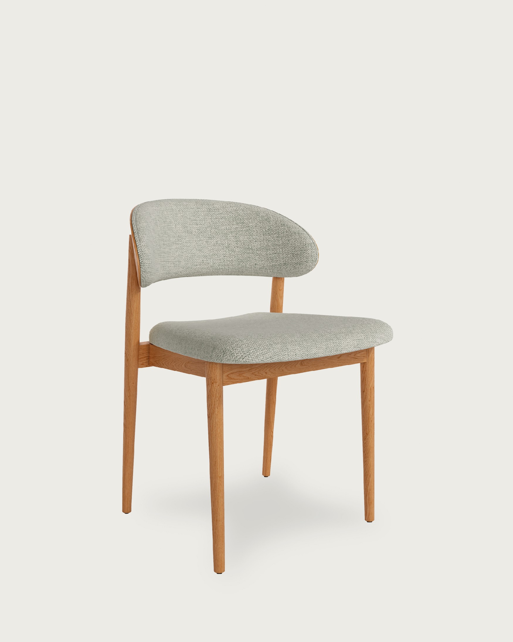 Silla Ariel con tapizado gris y estructura roble natural