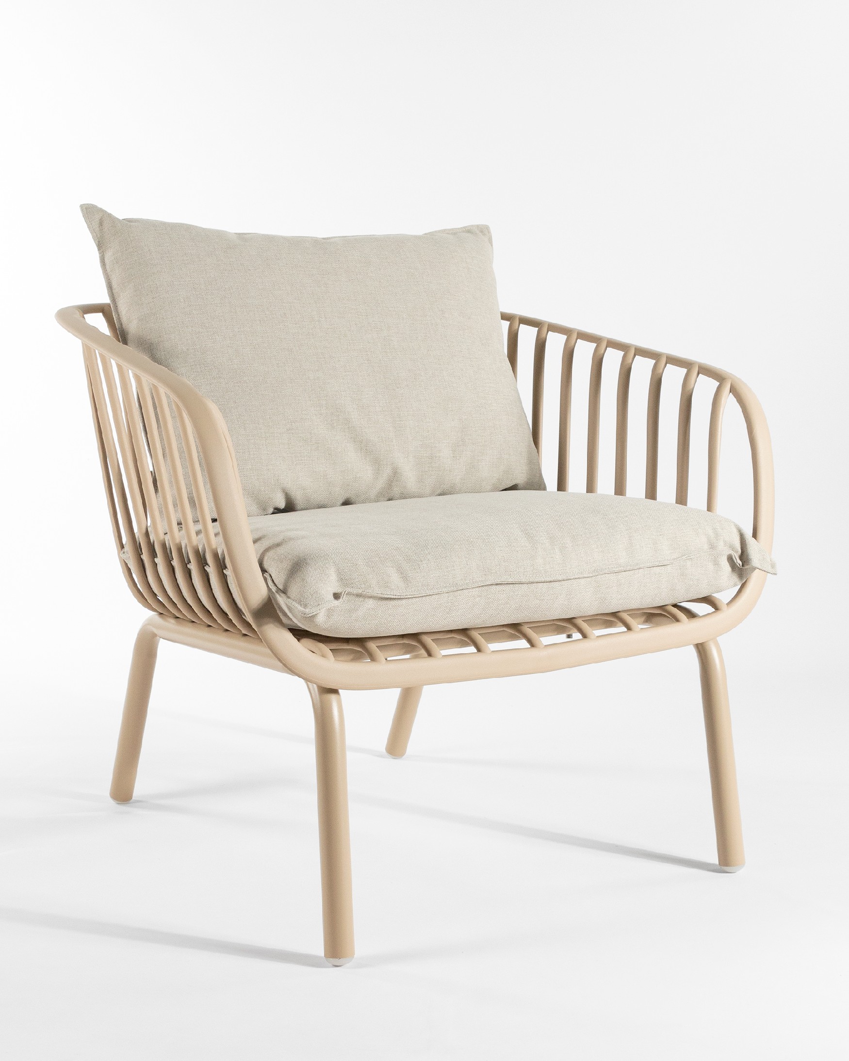 Aruba armchair for 1 person made of polypropylene and sand metal legs