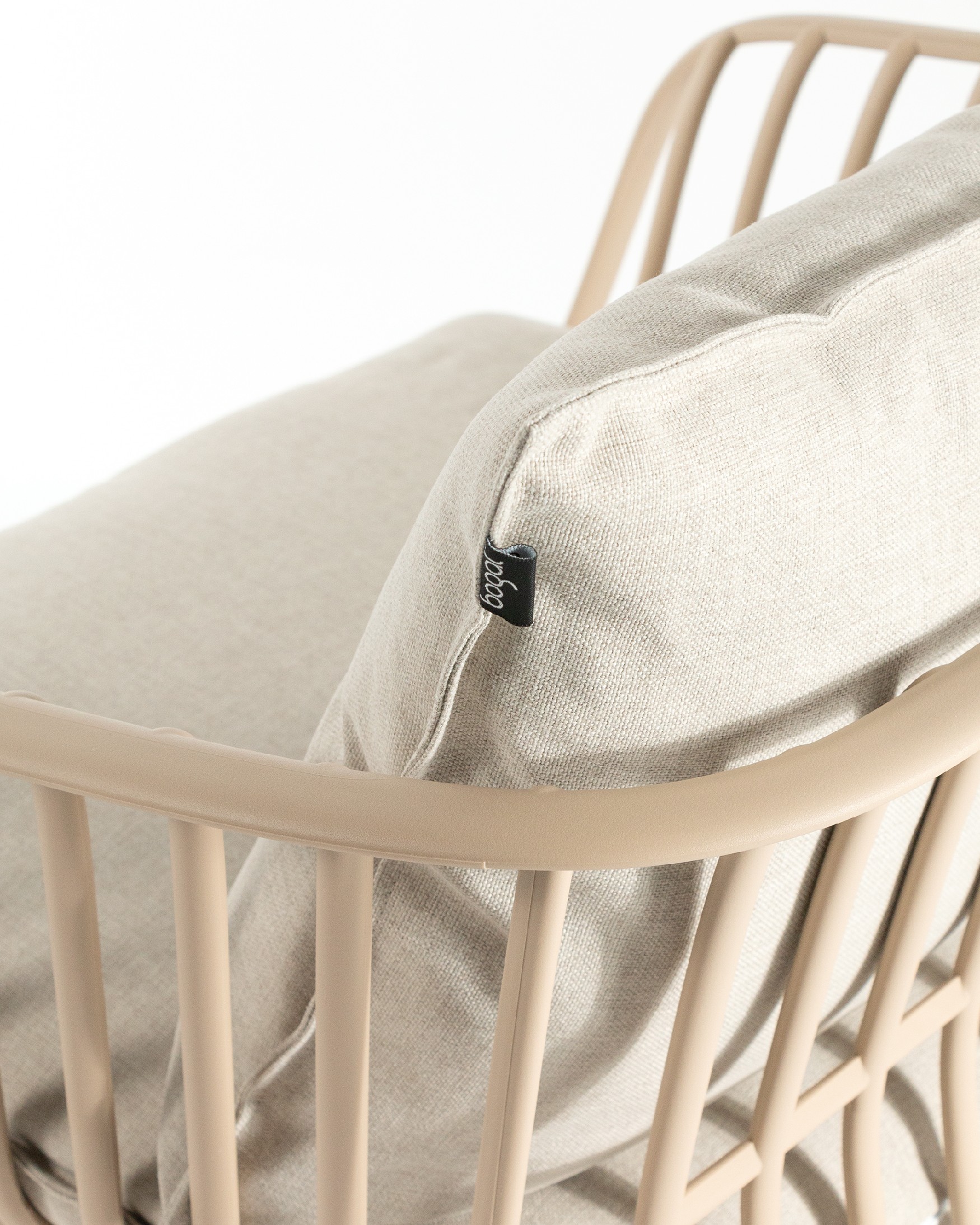 Aruba armchair for 1 person made of polypropylene and sand metal legs