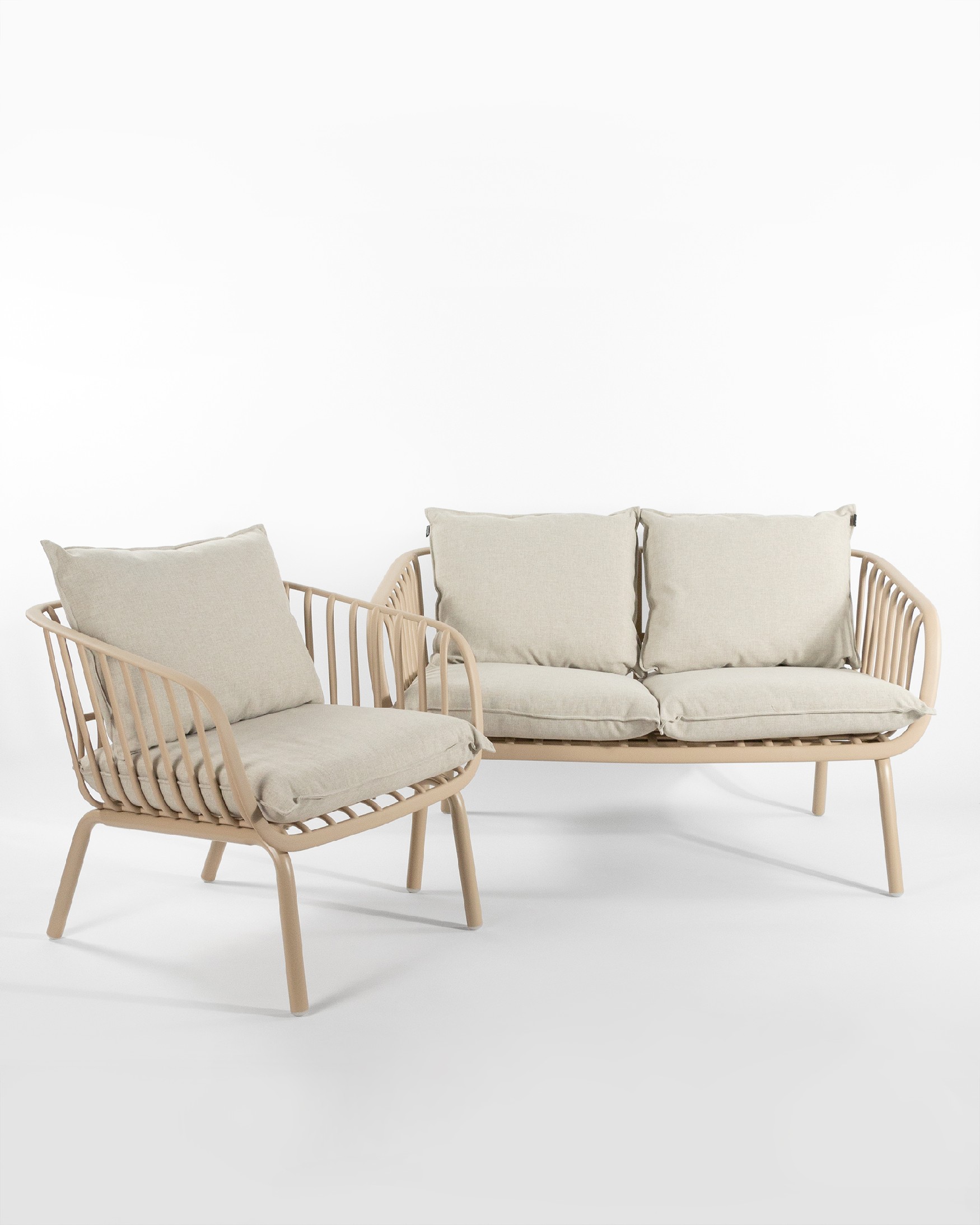Aruba armchair for 1 person made of polypropylene and sand metal legs