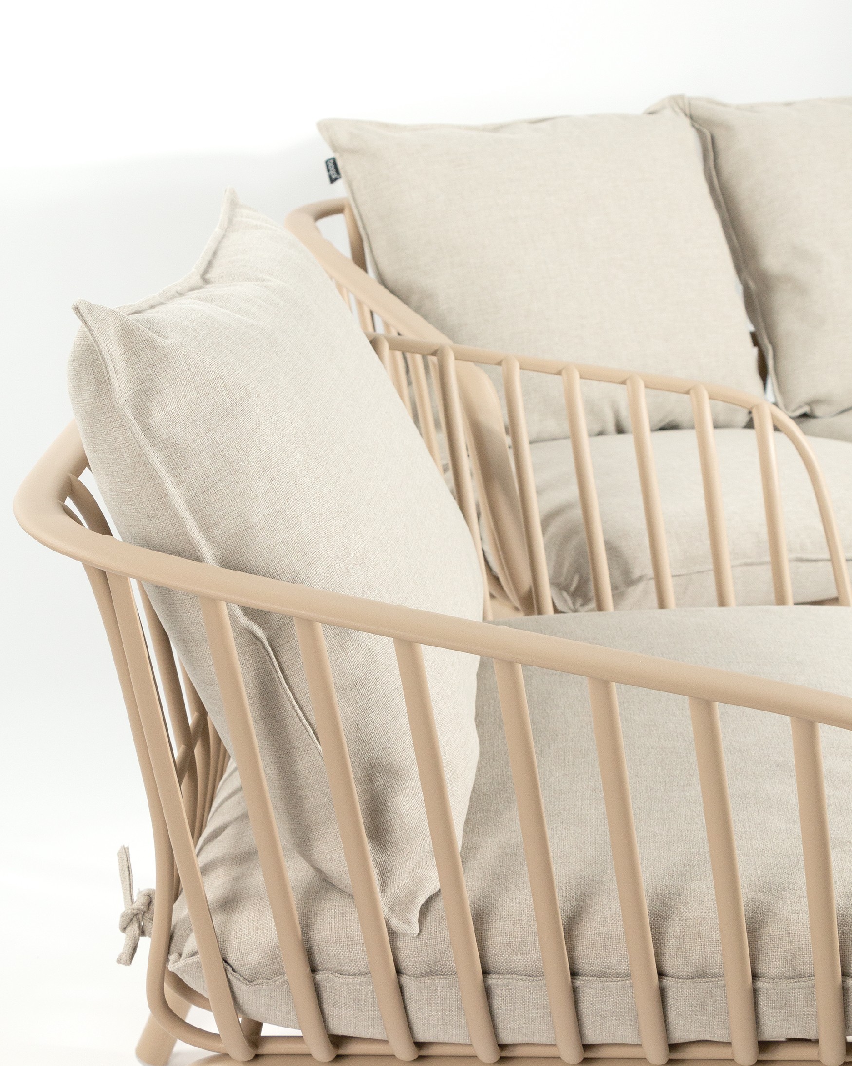 Aruba armchair for 1 person made of polypropylene and sand metal legs