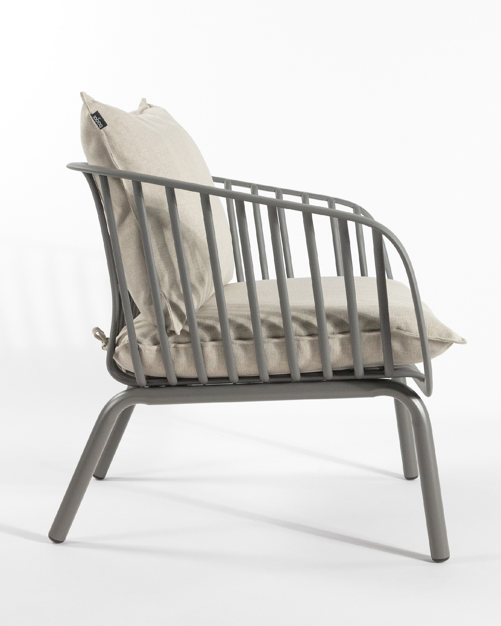 Fauteuil Aruba 1 place en polypropylène et pieds en métal graphite