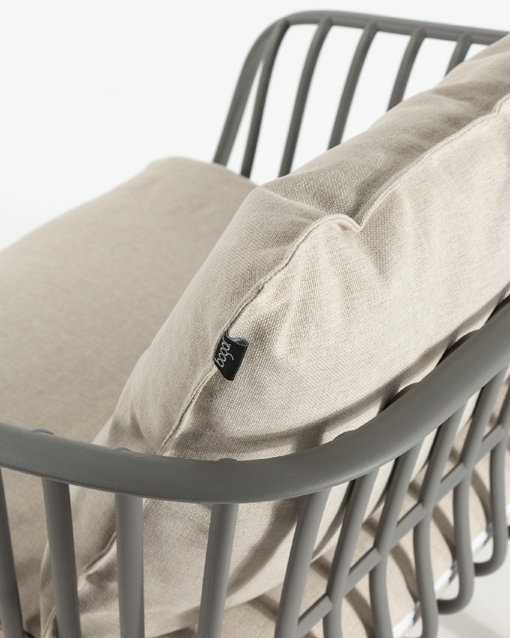 Fauteuil Aruba 1 place en polypropylène et pieds en métal graphite