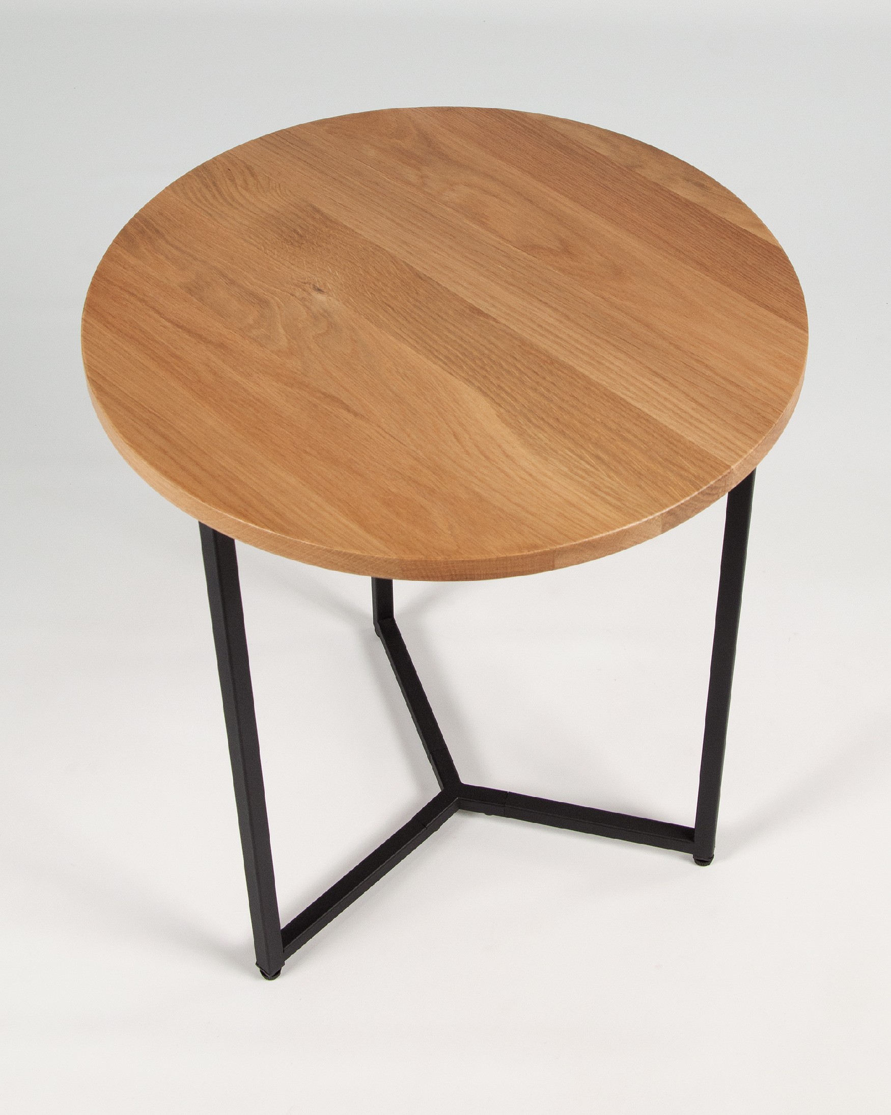 Table d'appoint Austral ronde avec plateau en chêne naturel et structure métallique noire Ø 45 cm