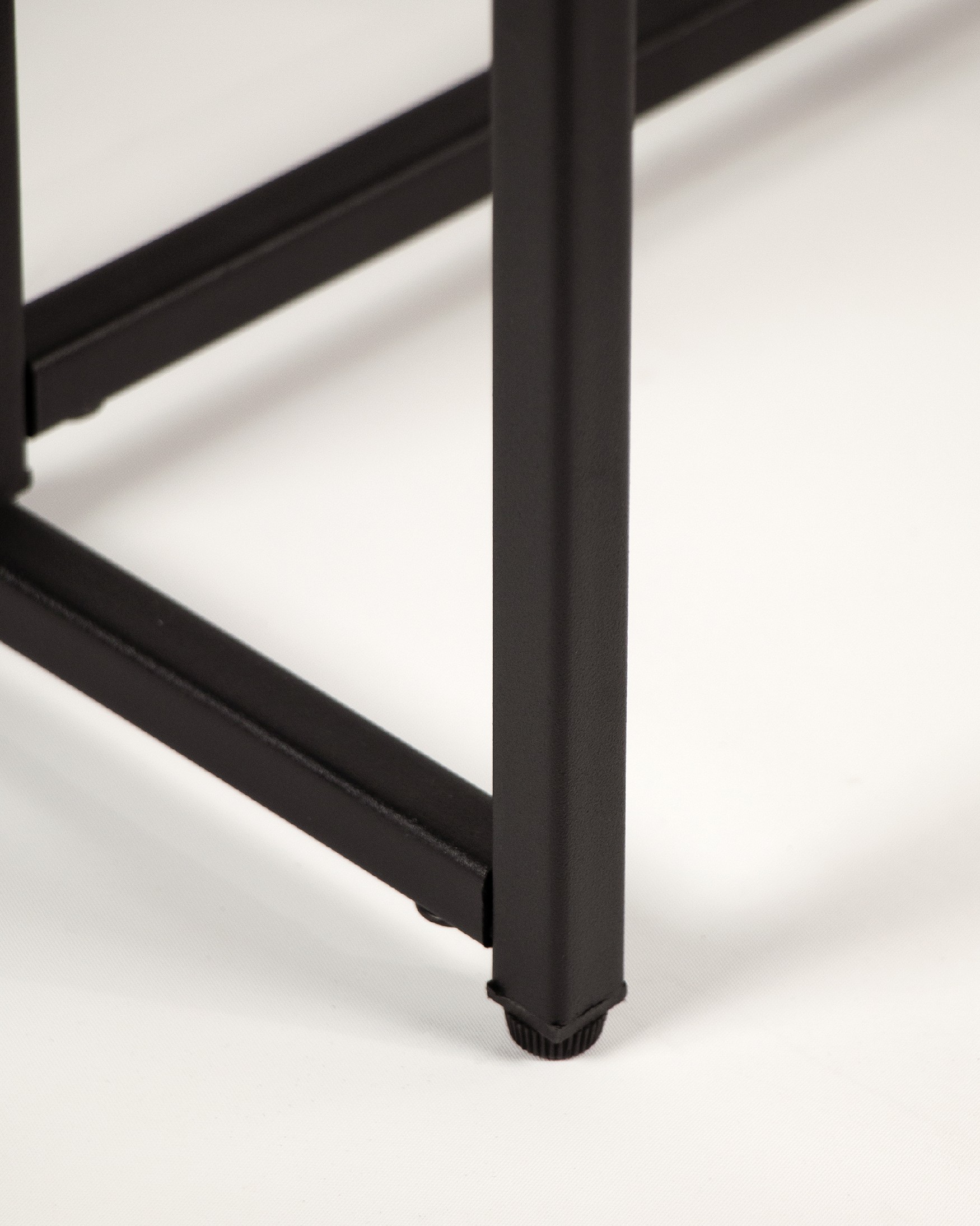 Set of 2 auxiliary tables Austral with natural oak top and black metal structure 45 x 40 cm / 40 x 40 cm