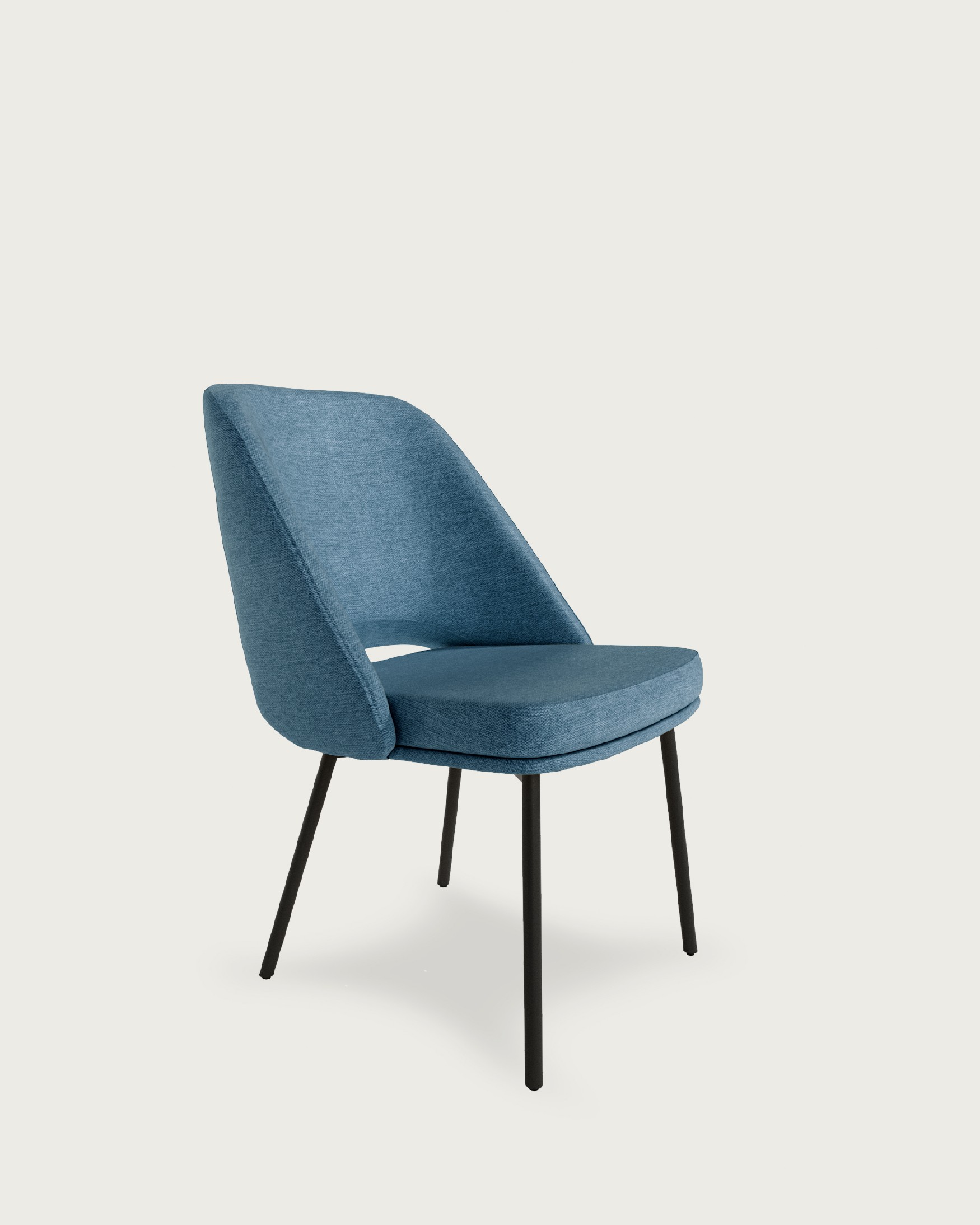 Silla Beirut con tapizado azul y patas metálicas negras