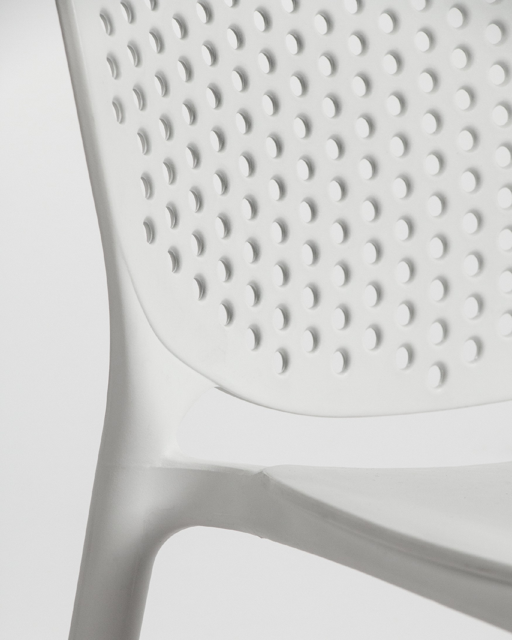 Chaise Bogotá en polypropylène de couleur blanche