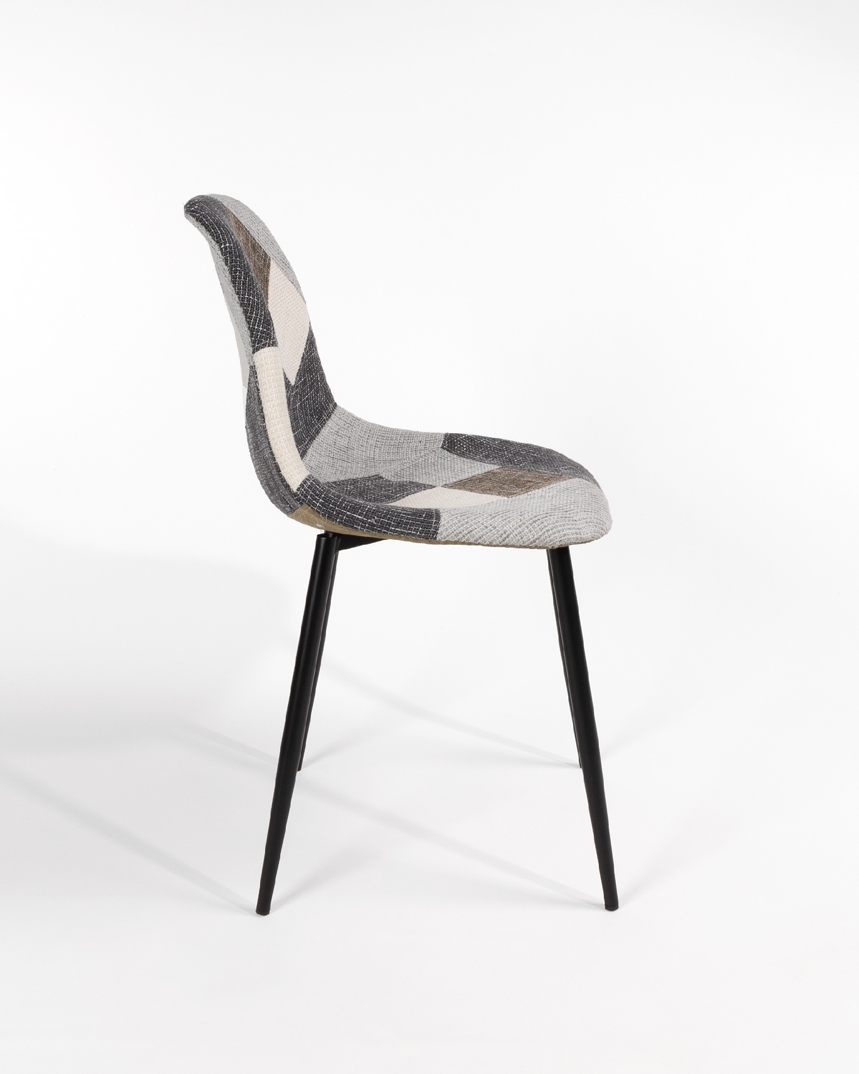 Bombay chair with upholstery and black legs