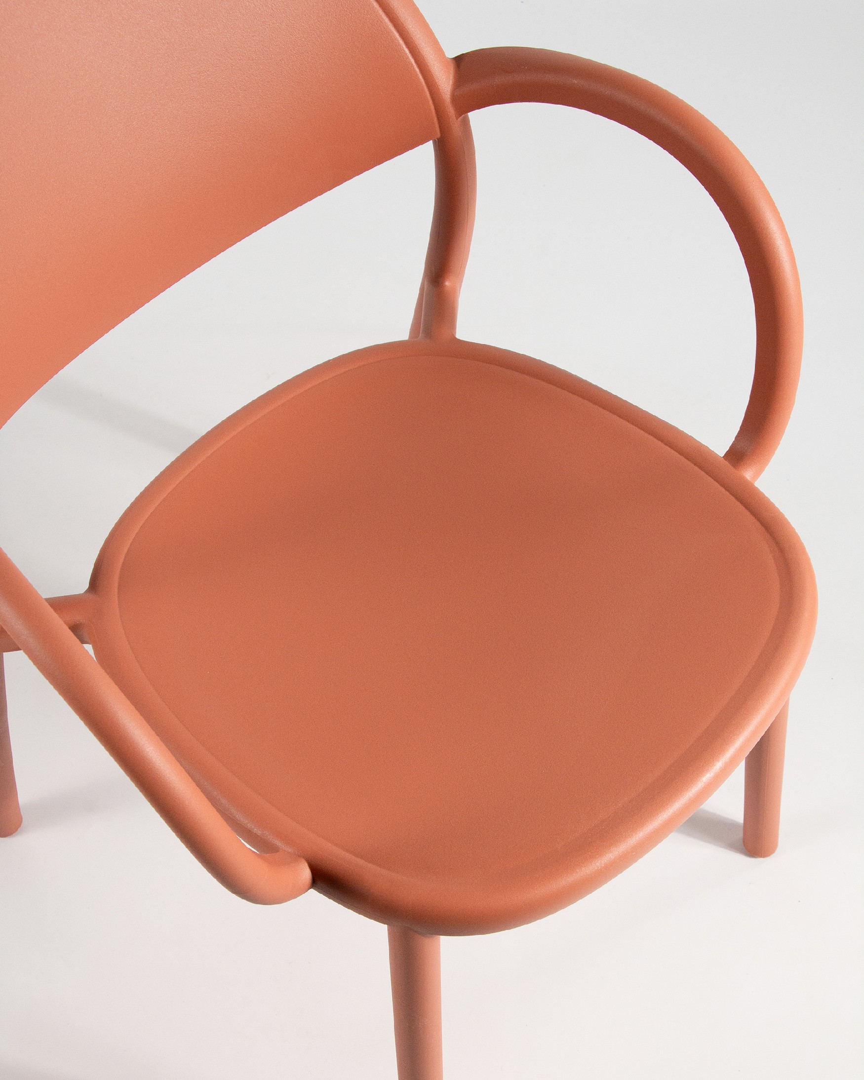 Bora chair in terracotta polypropylene