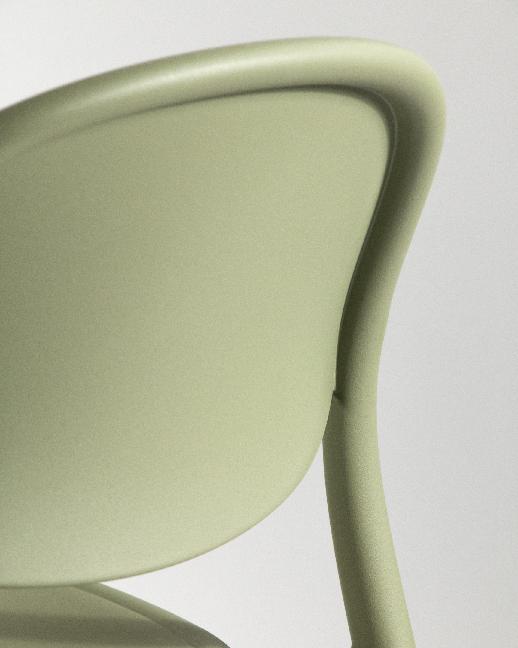 Bora chair in chalk green polypropylene