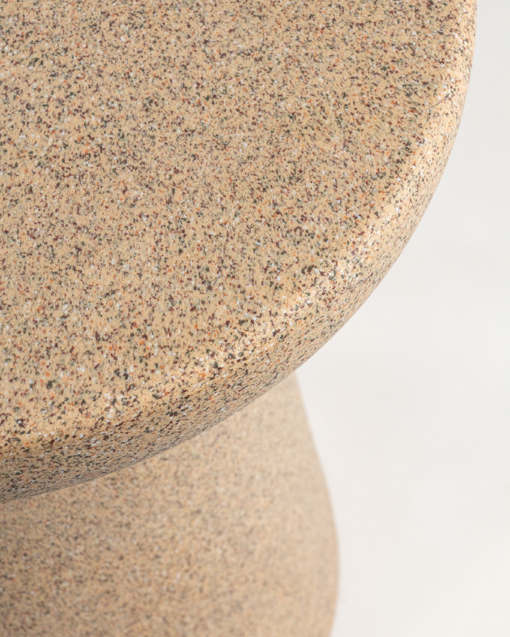Borneo magma side table Ø 40 cm