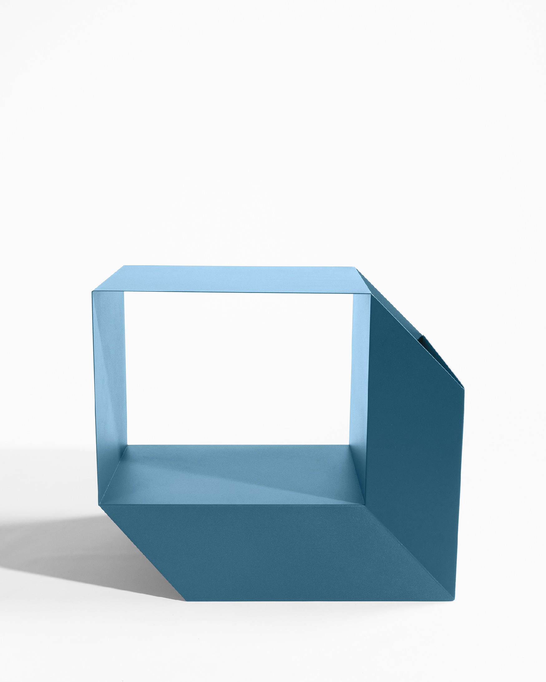 Boxi auxiliary table in lacquered blue metal
