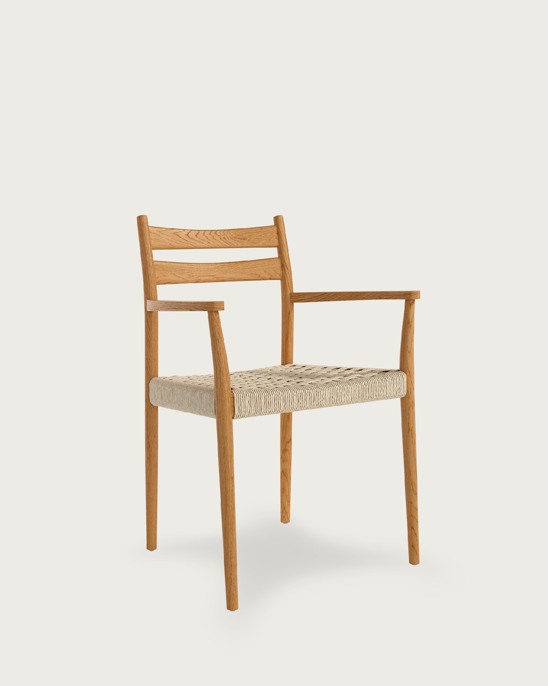 Brisa chair made of natural rope and natural oak structure