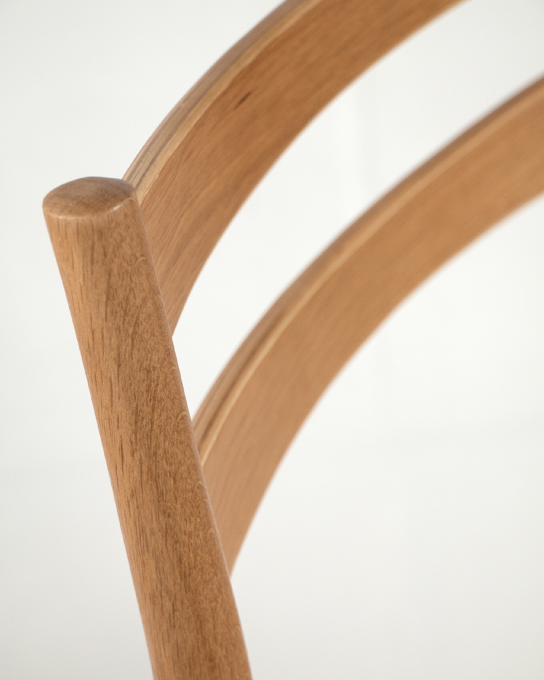 Brisa chair made of natural rope and natural oak structure