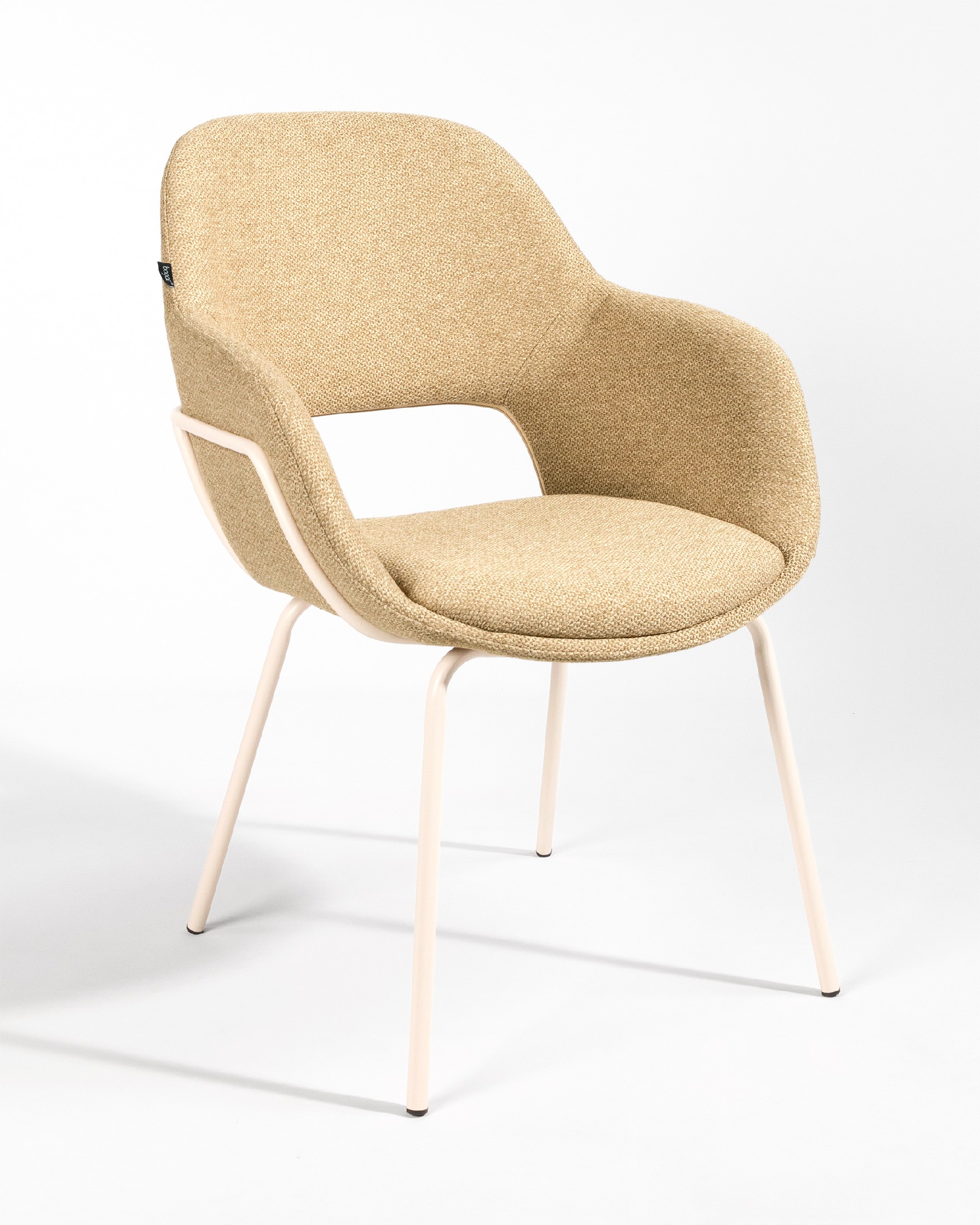Chaise Brisbane avec tapisserie moutarde et pieds métalliques ivoire